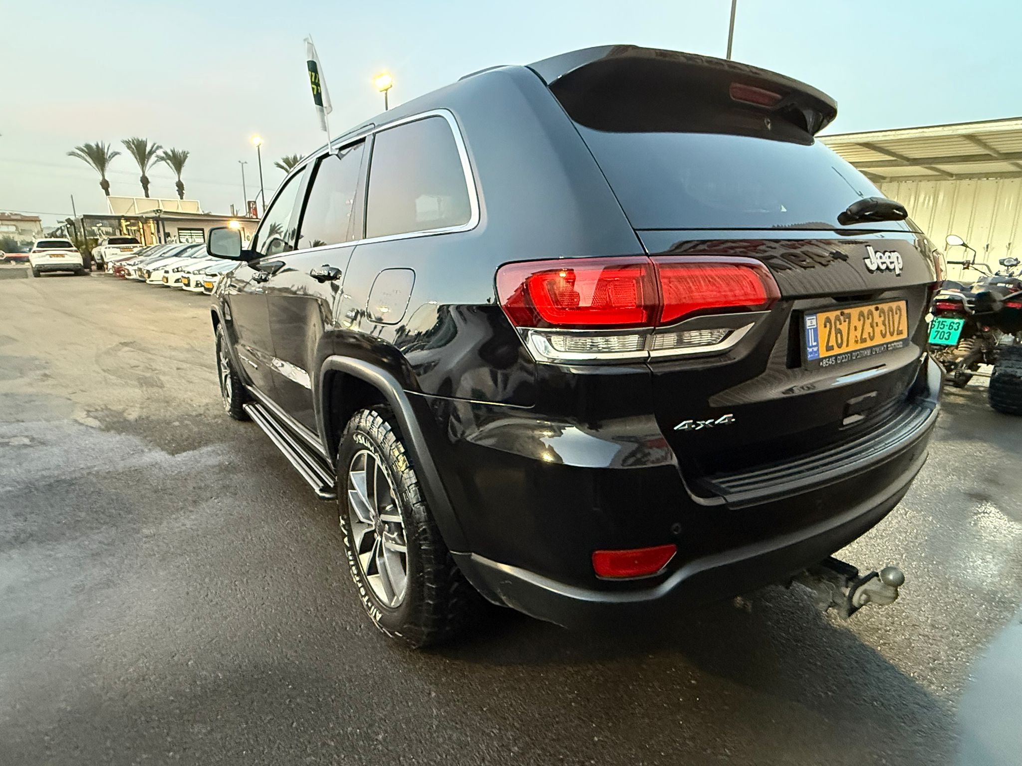 תמונות רכב קרייזלר GRAND CHEROKEE
