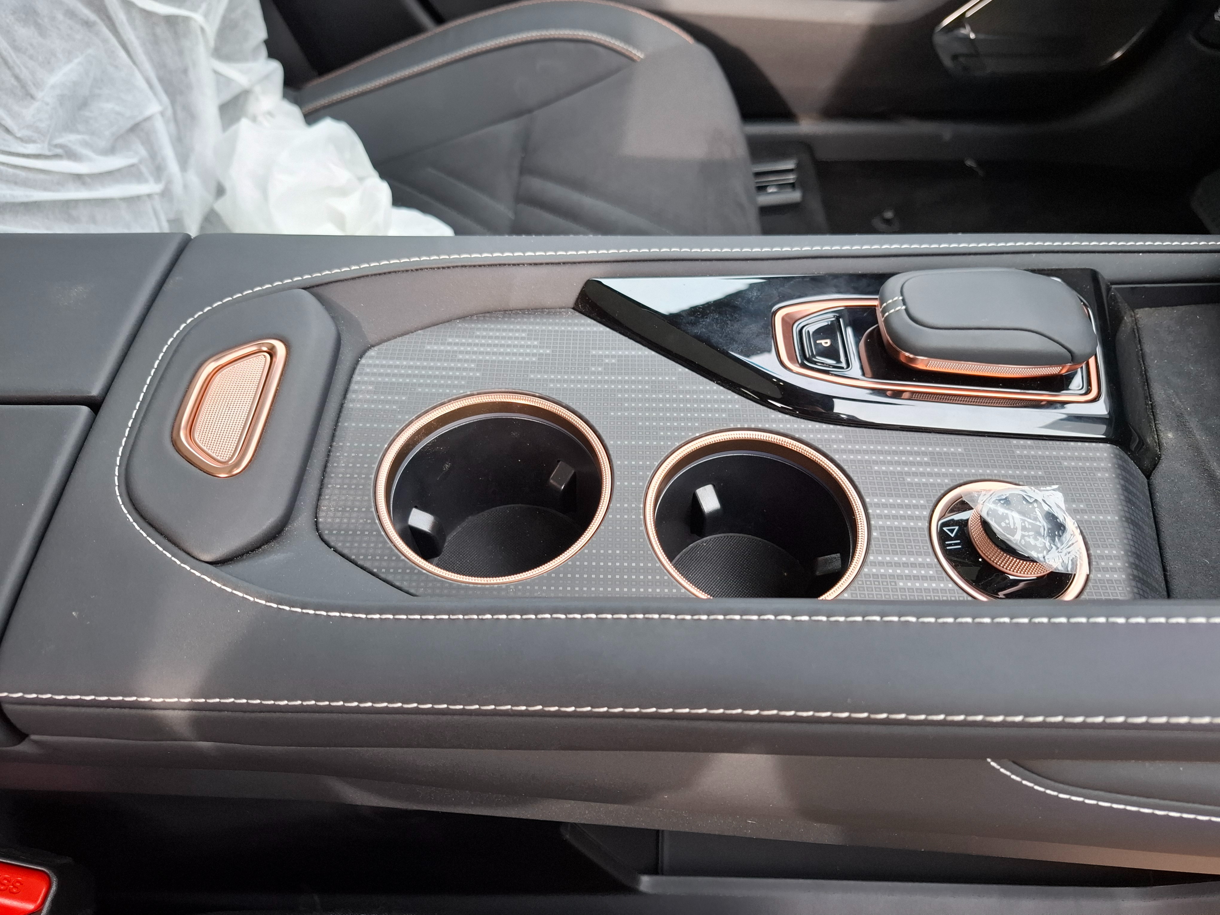 תמונות רכב זיקאר ZEEKR 001