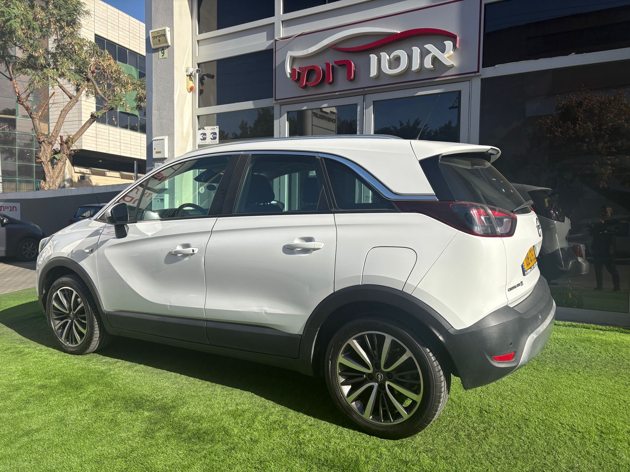 תמונות רכב אופל קרוסלנד-X