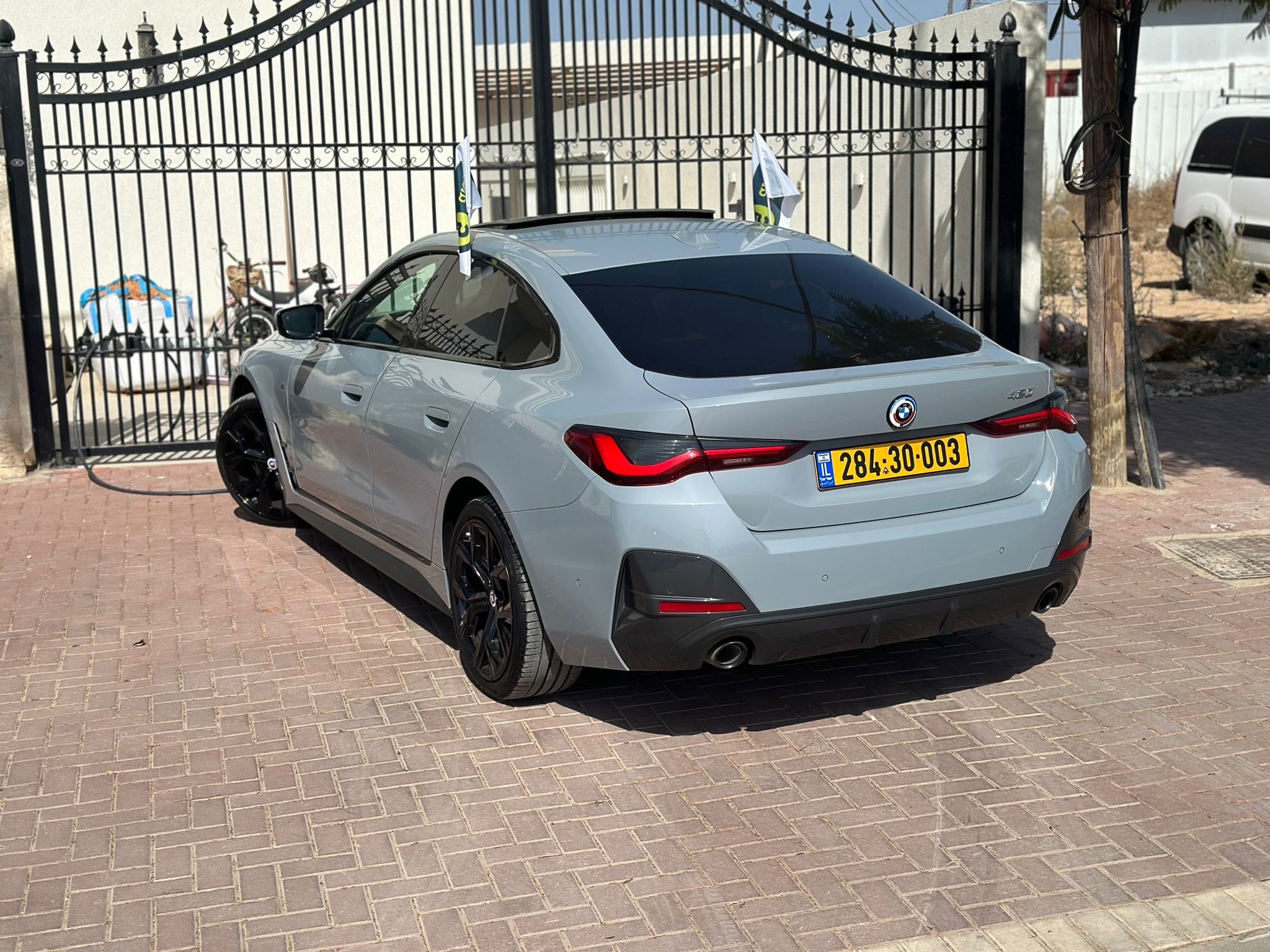 תמונות רכב ב מ וו סדרה 4