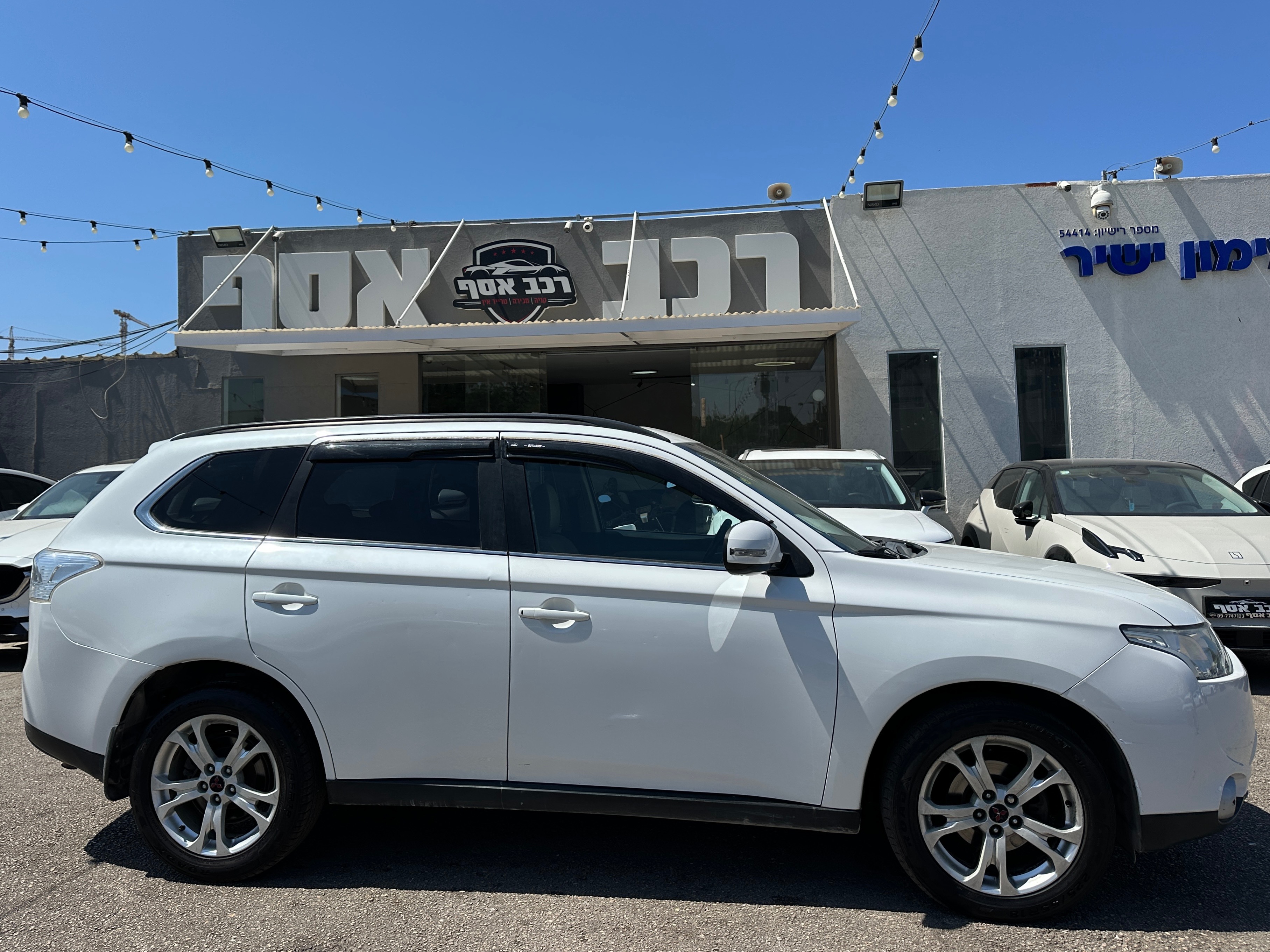 תמונות רכב מיצובישי אאוטלנדר