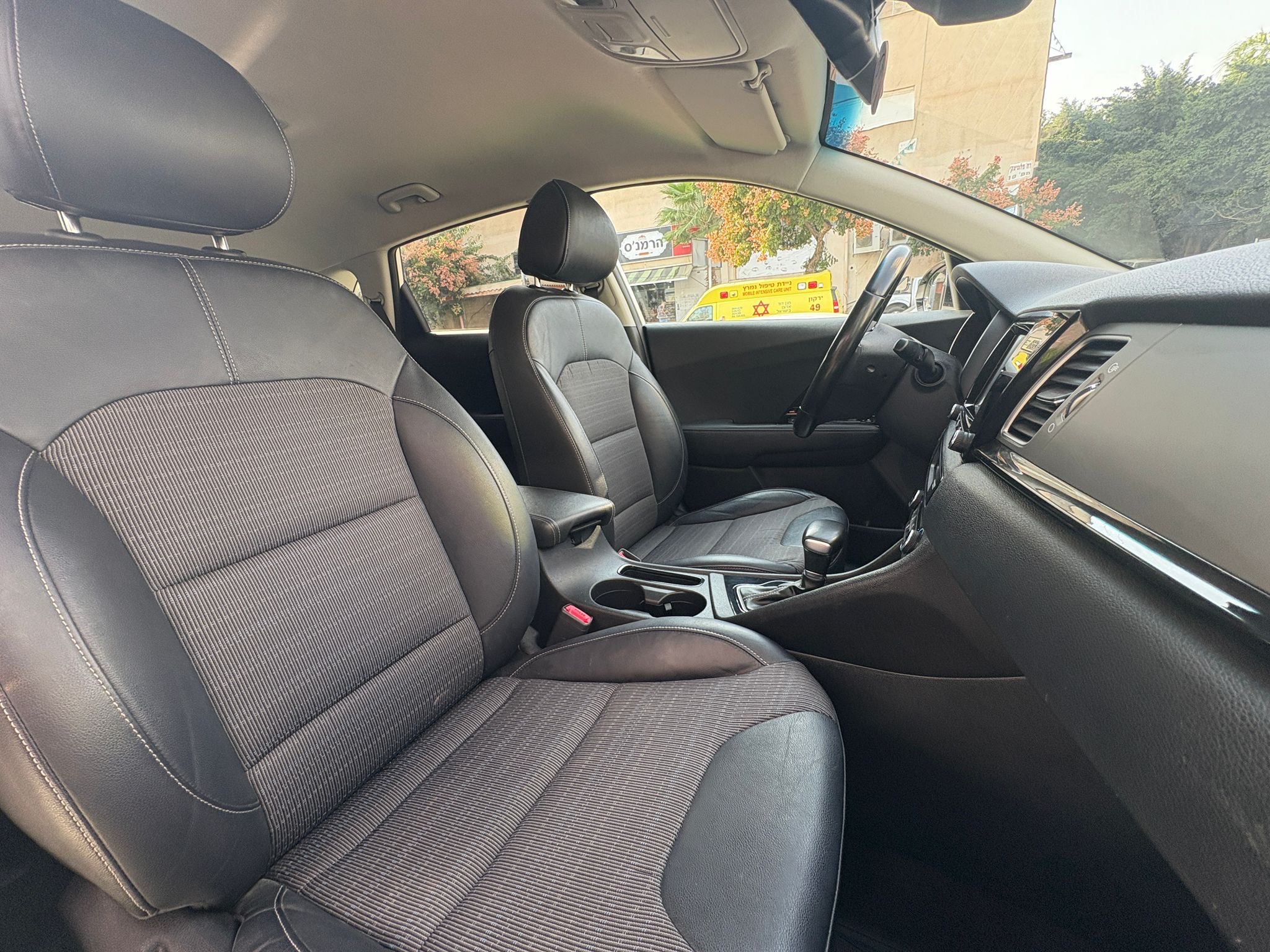 תמונות רכב קיה נירו