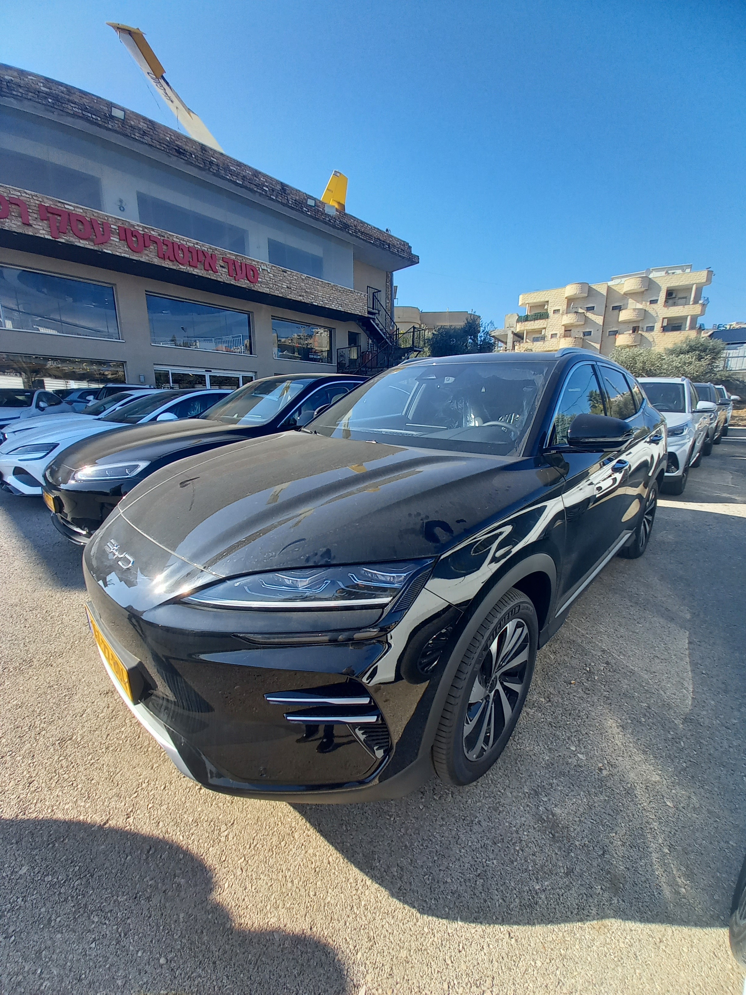 תמונות רכב בי ווי די SEAL