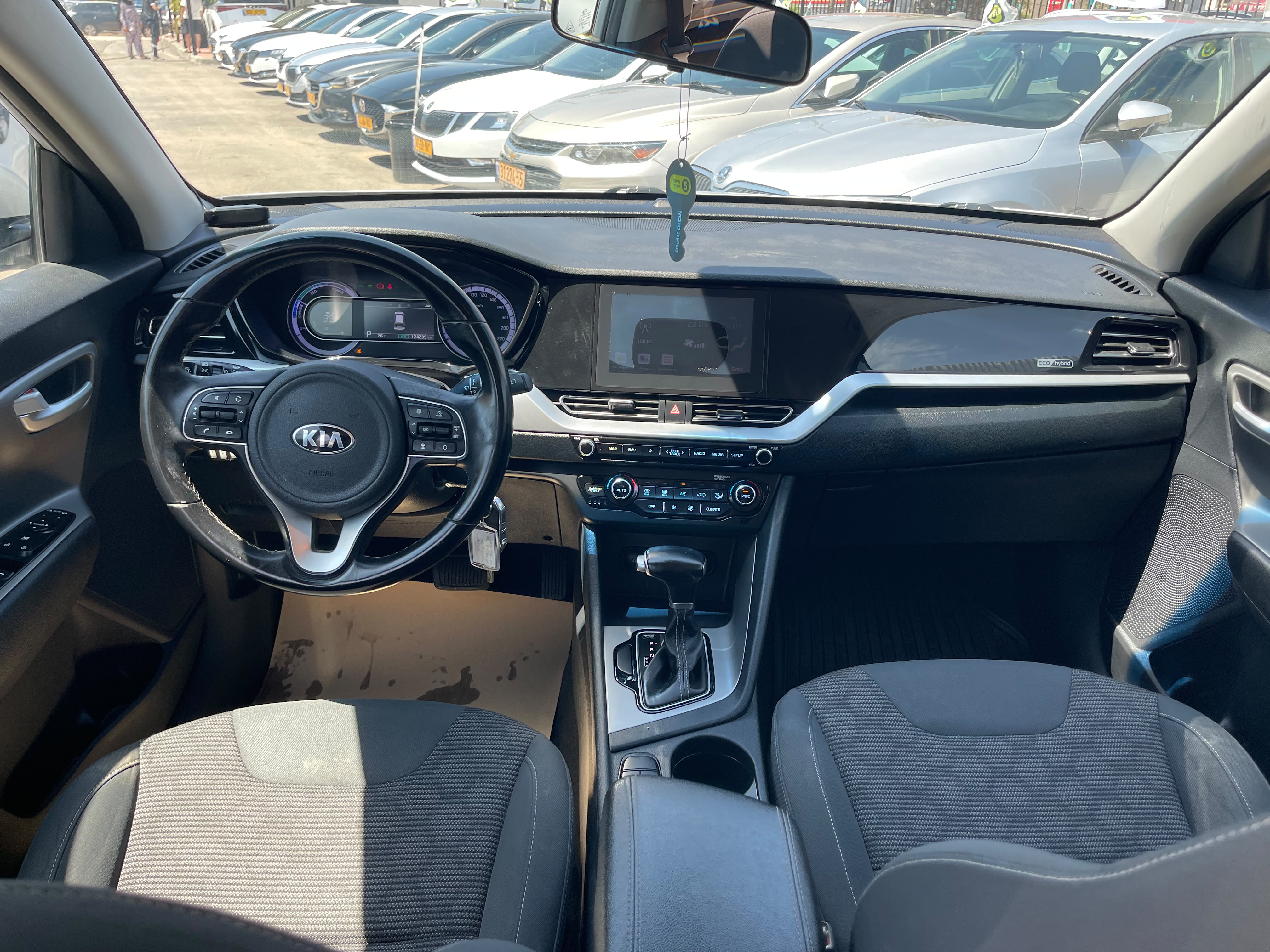 תמונות רכב קיה NIRO