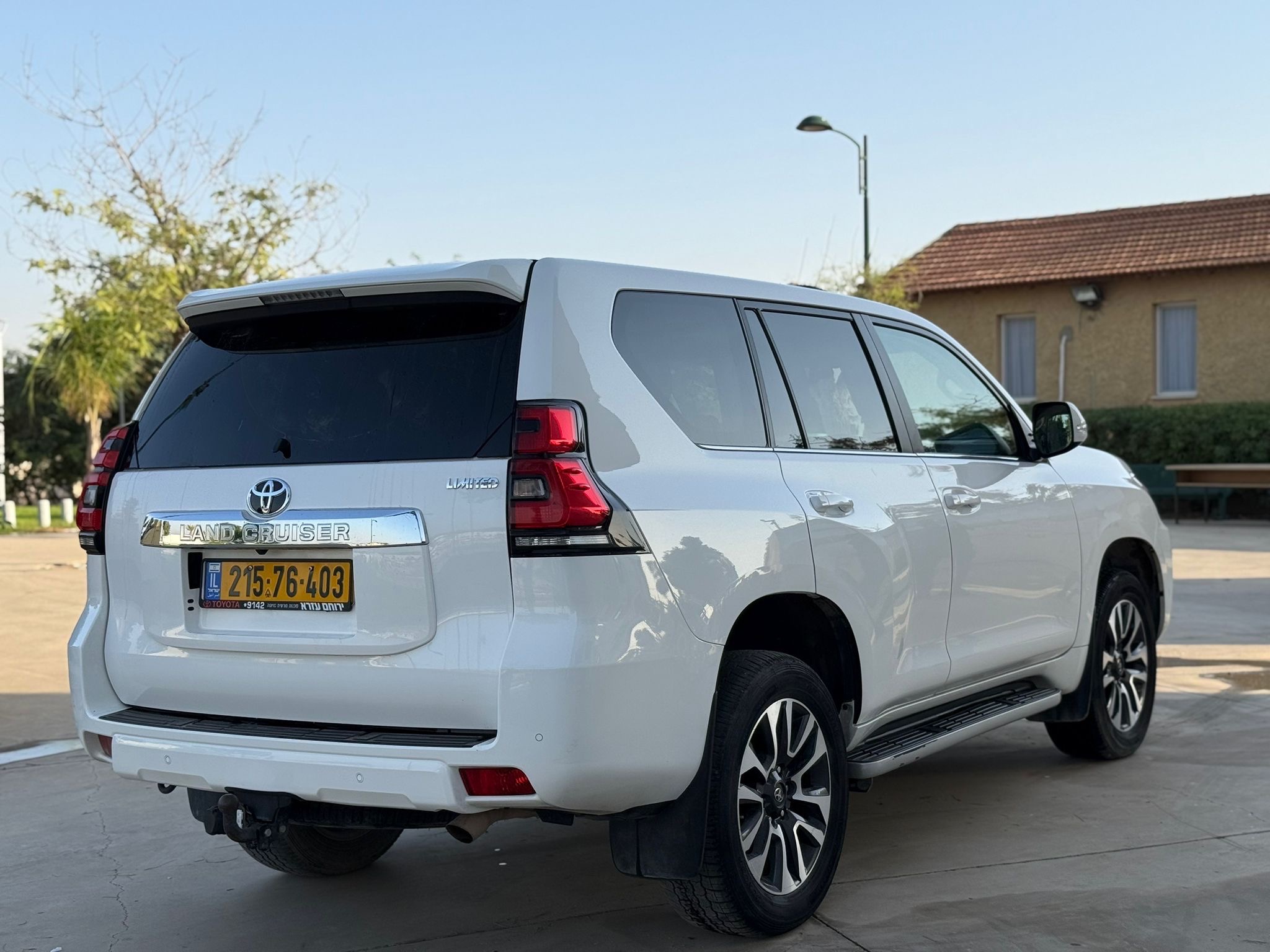 טויוטה, לנד קרוזר