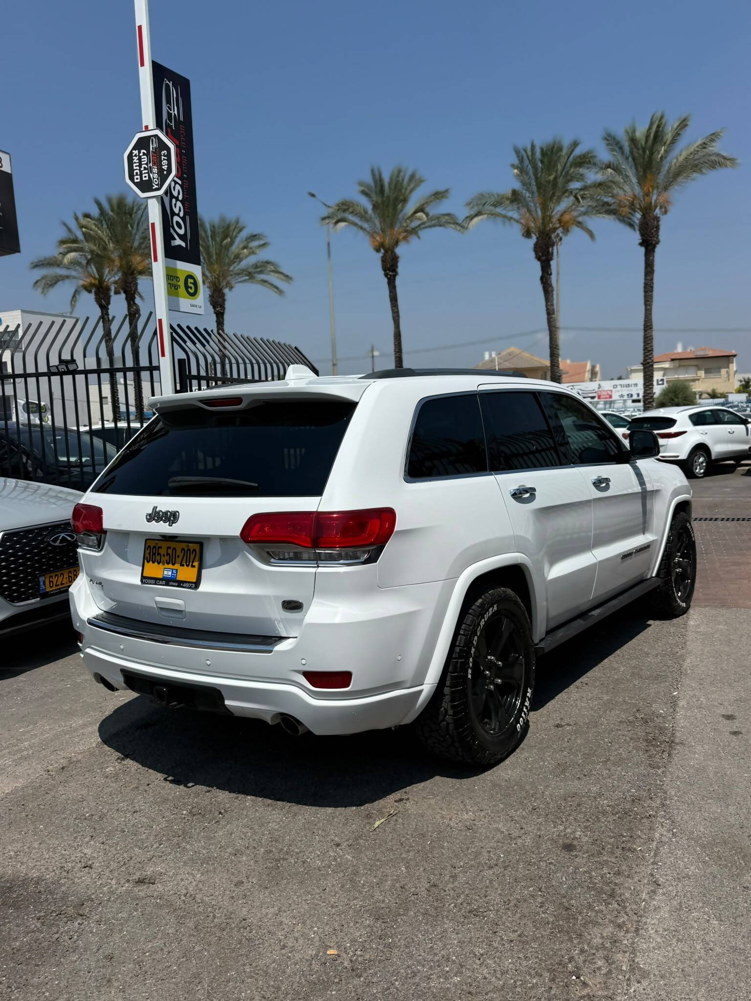 תמונות רכב ג'יפ GRAND CHEROKEE
