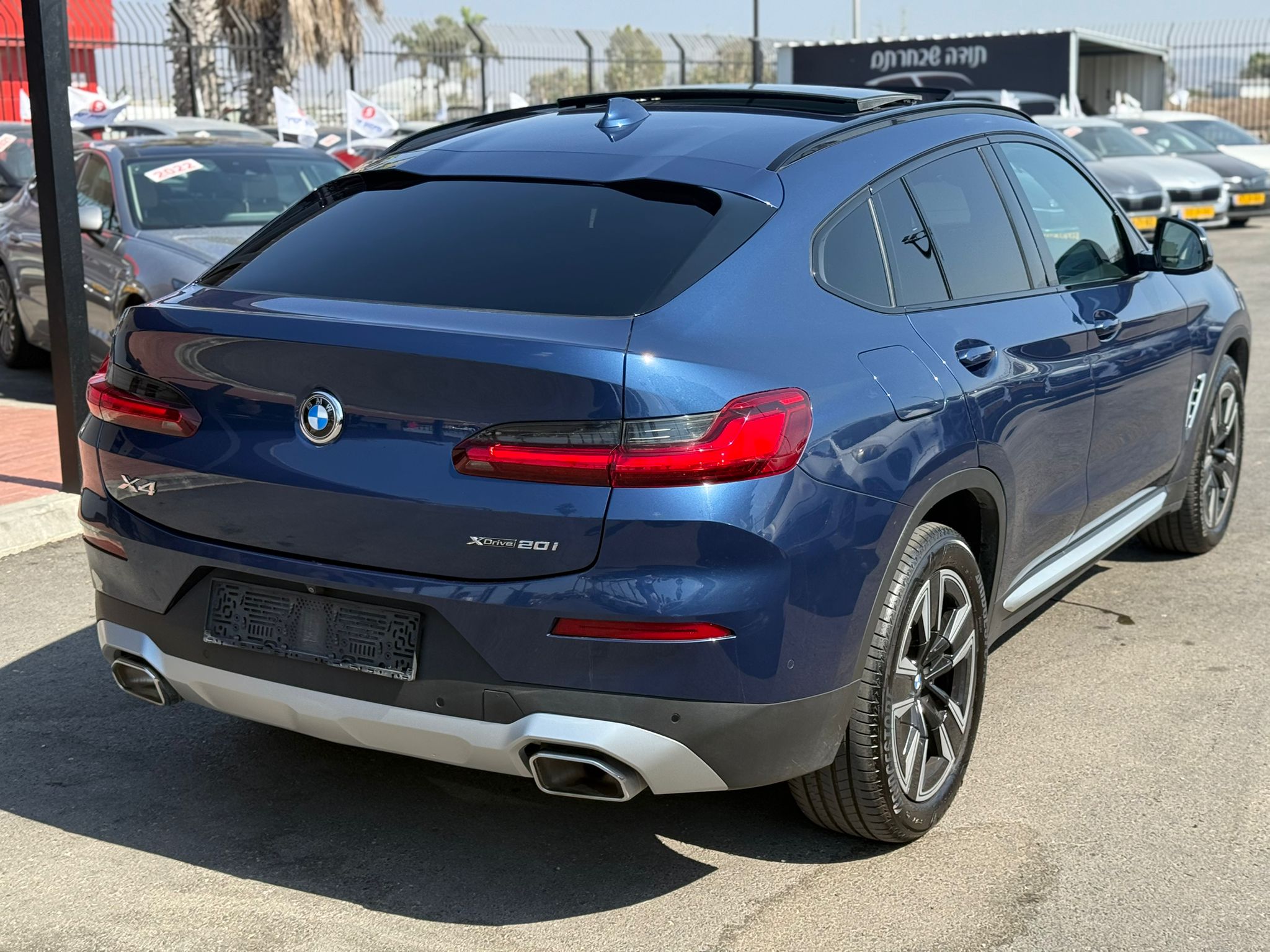 תמונות רכב ב מ וו X4 XDRIVE20I