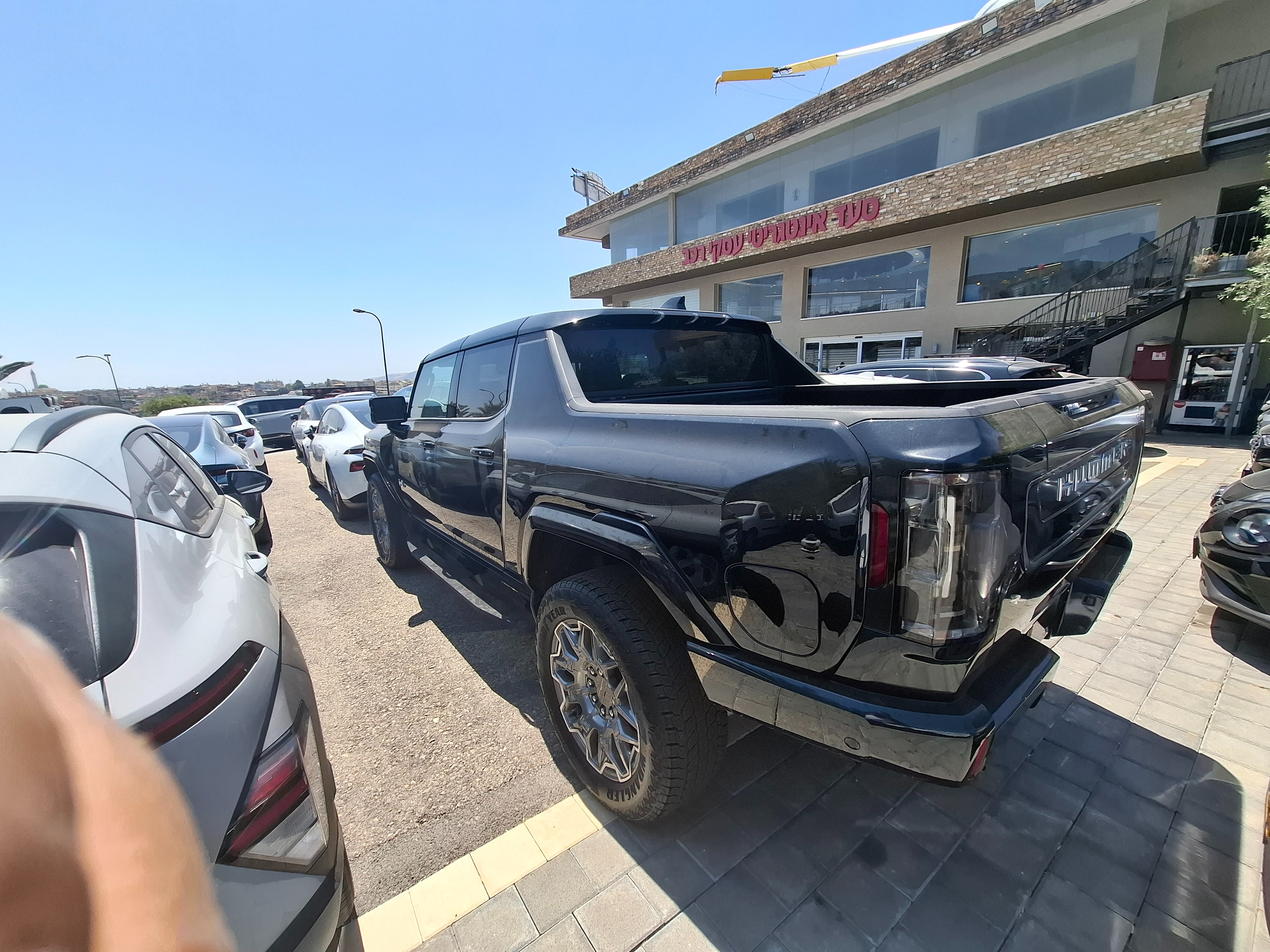 תמונות רכב האמר EV