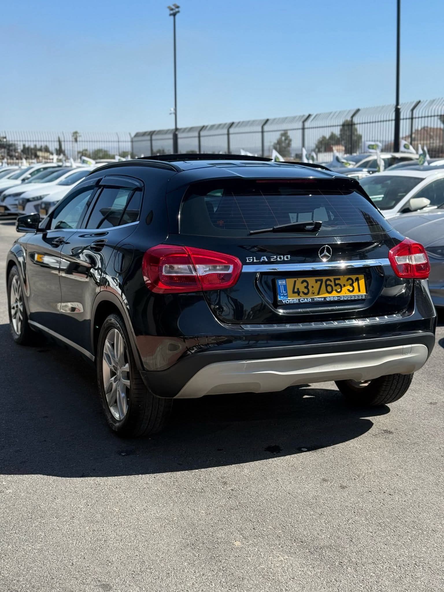 תמונות רכב מרצדס GLA200