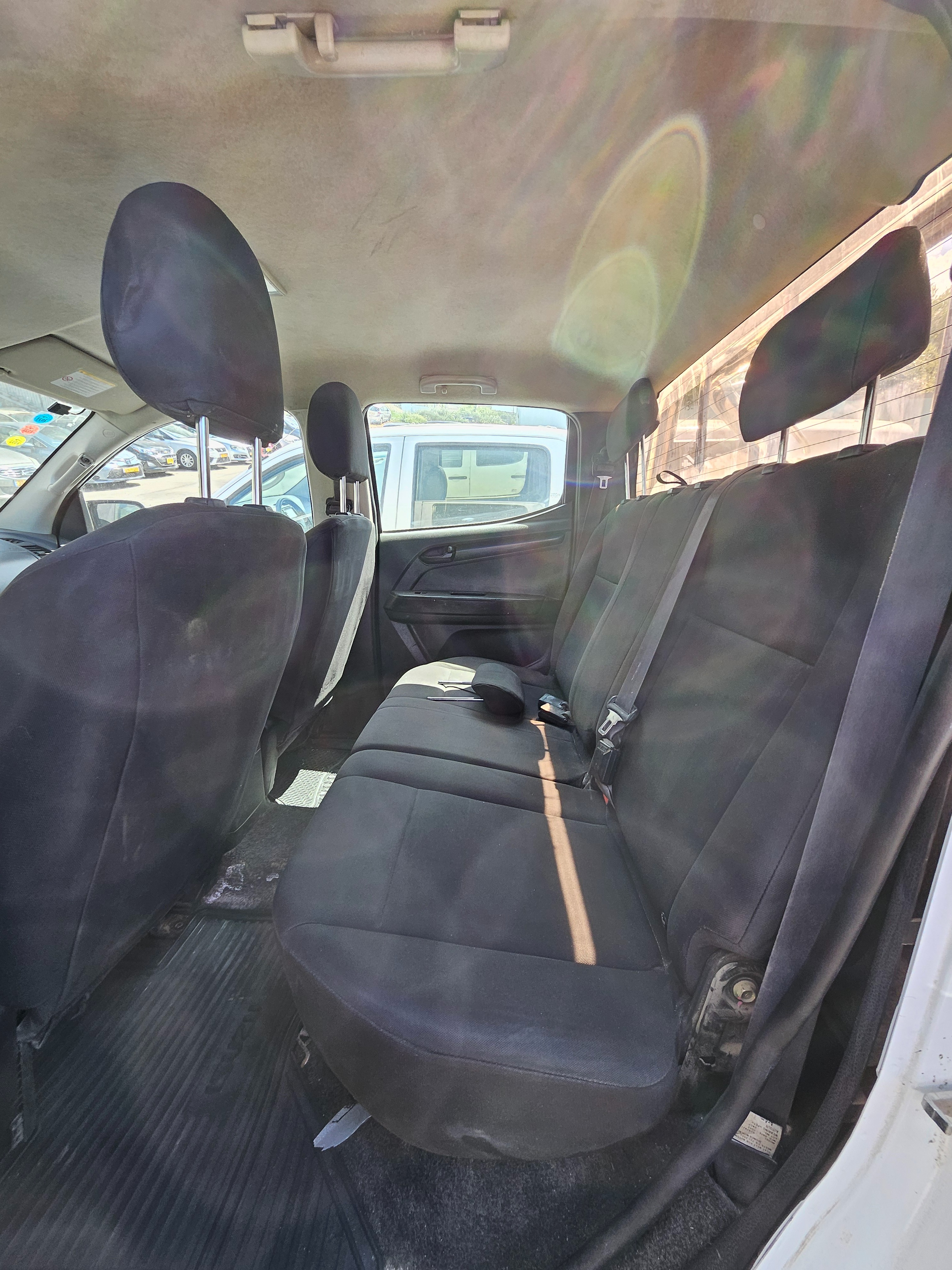 תמונות רכב איסוזו D-Max