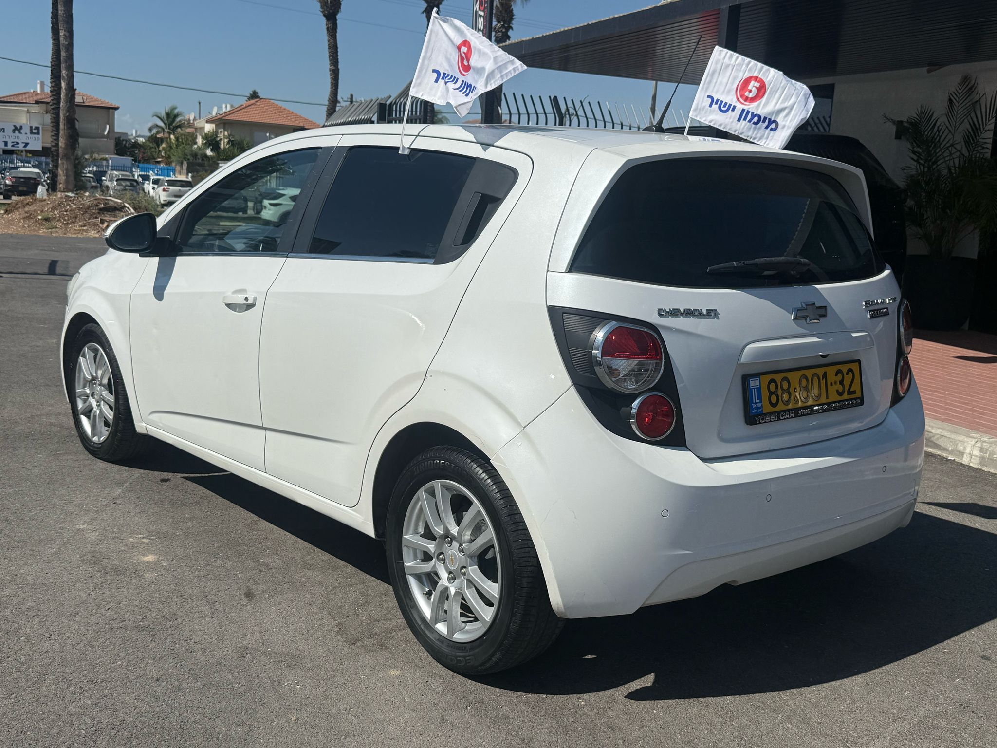 תמונות רכב שברולט SONIC