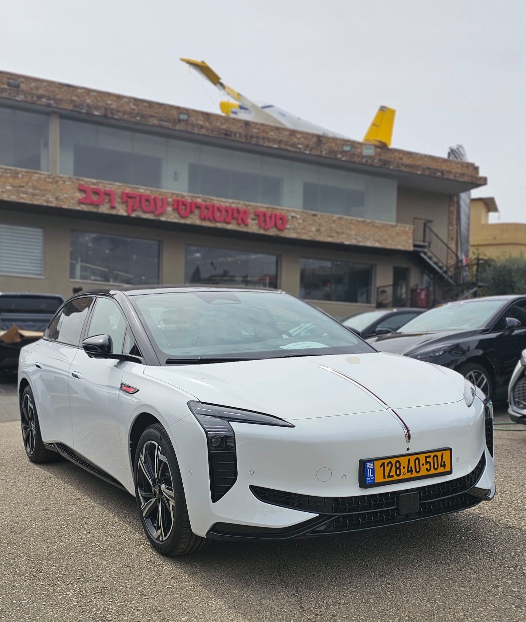 תמונות רכב הונגצ'י EH7