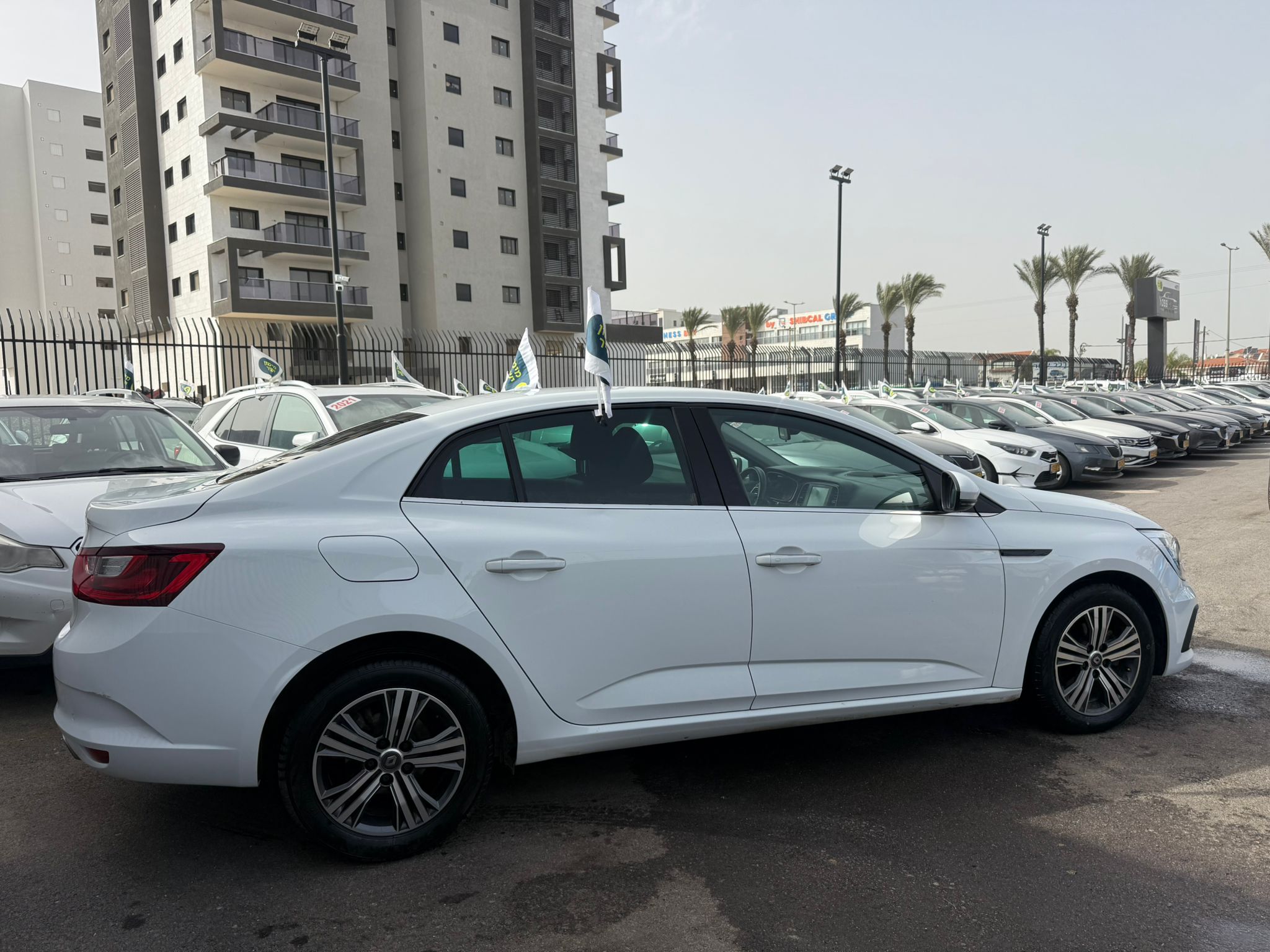תמונות רכב רנו MEGANE