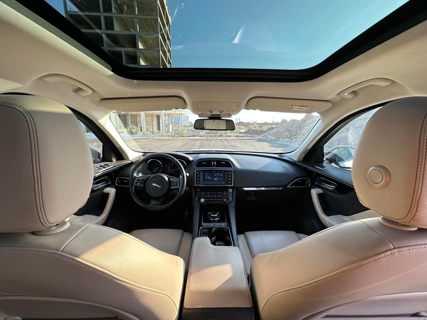 תמונות רכב יגואר F-PACE