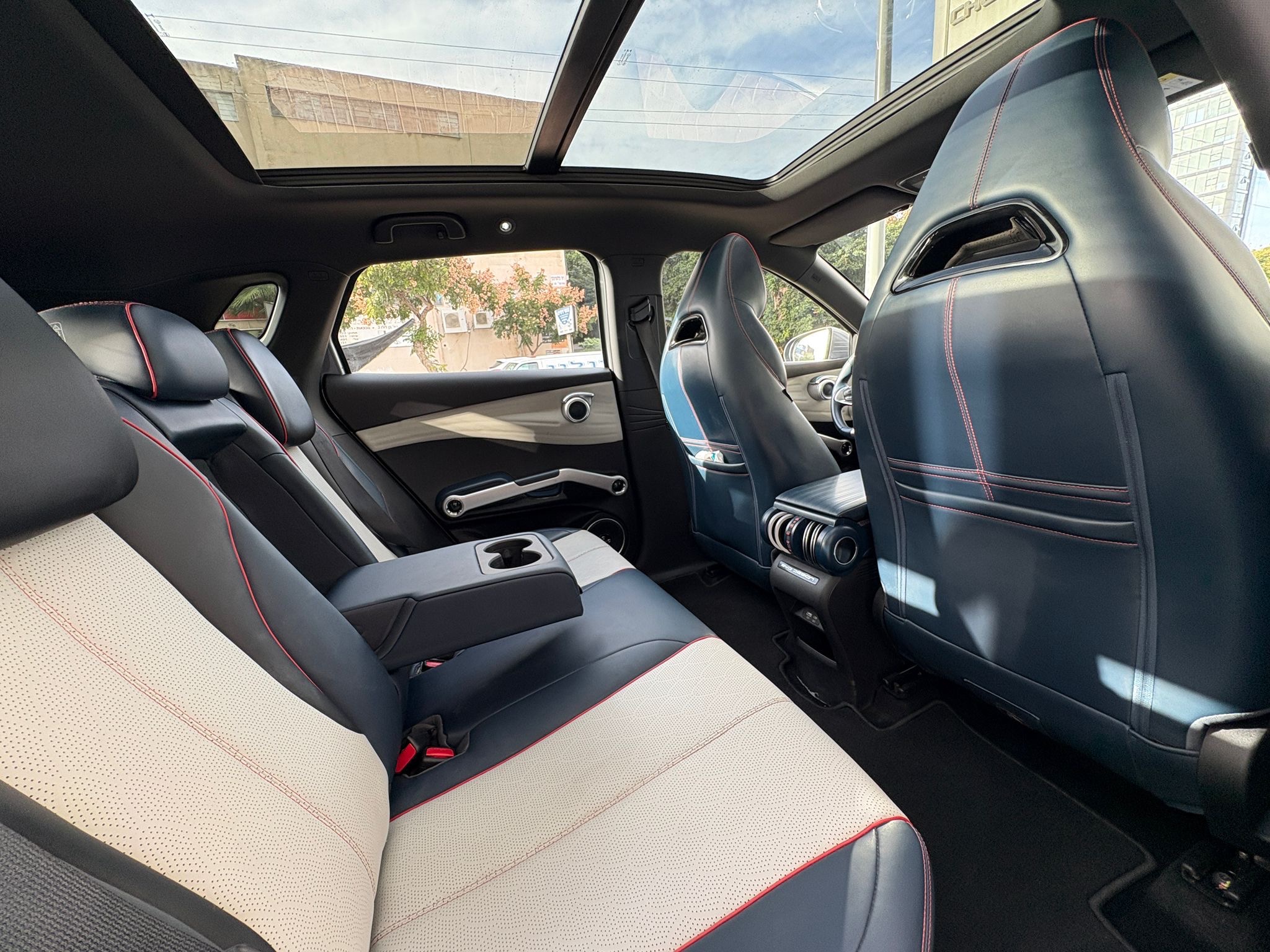 תמונות רכב בי ווי די ATTO 3