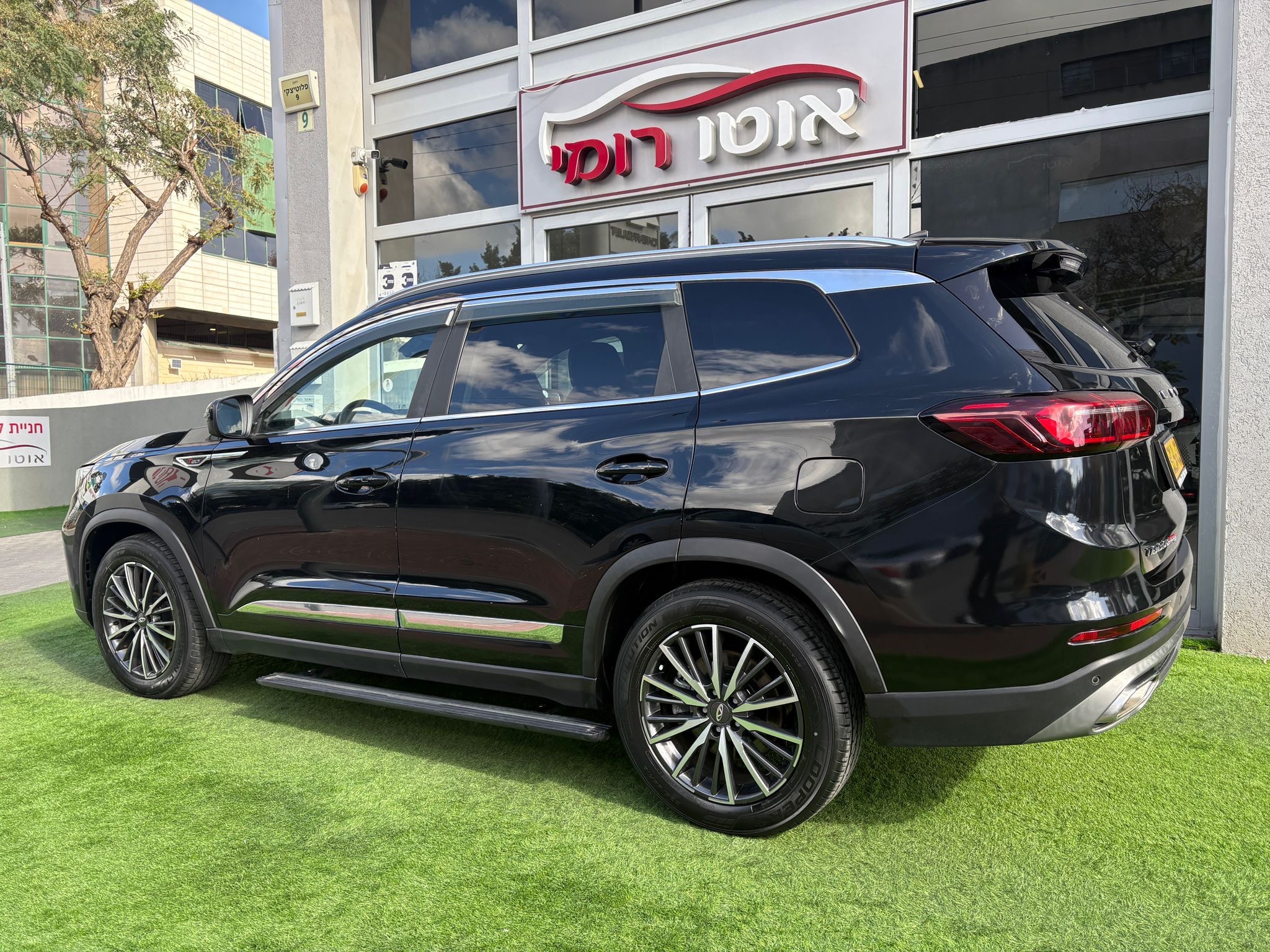 תמונות רכב צ'רי TIGGO 8 PRO