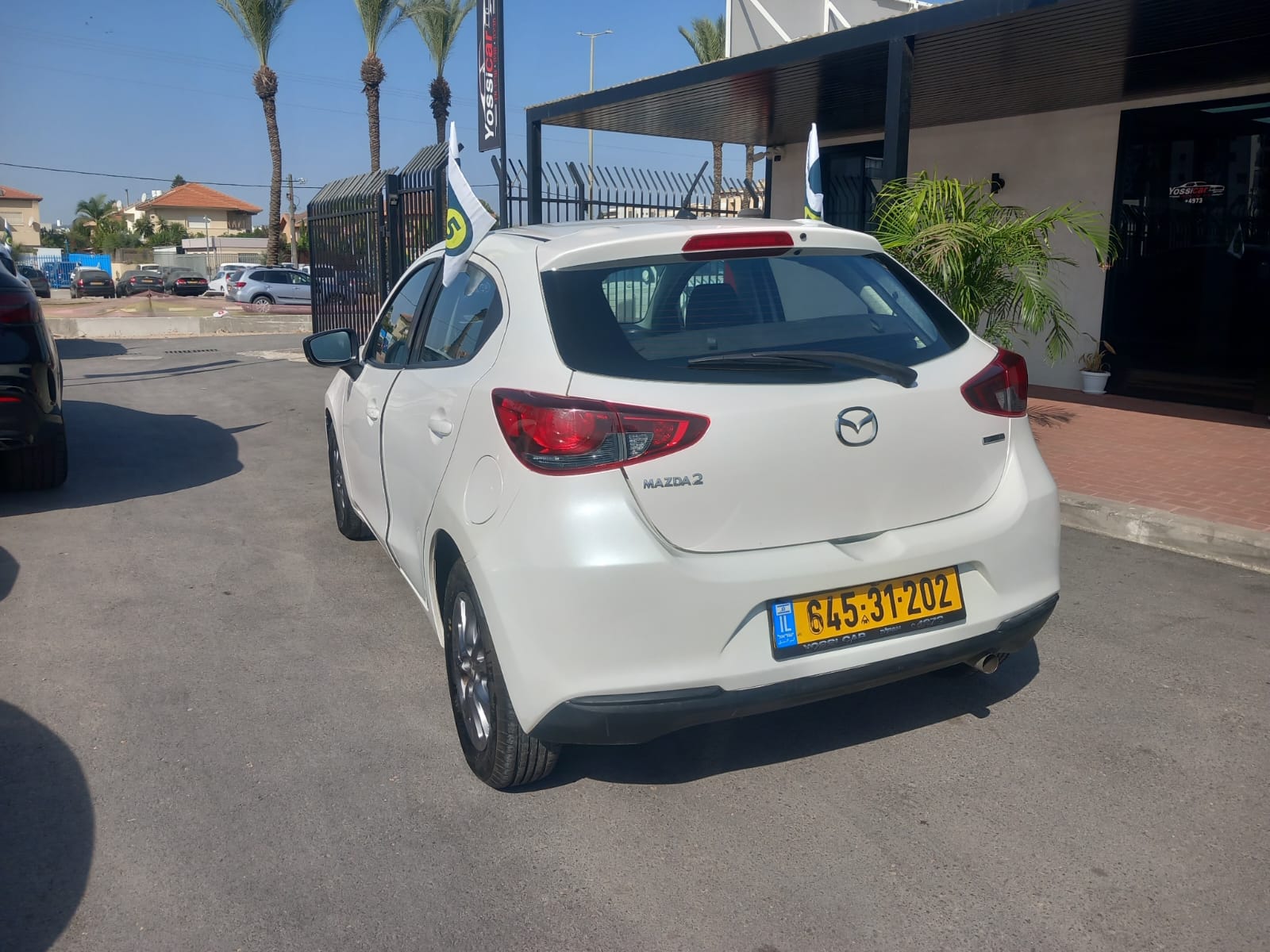 תמונות רכב מזדה MAZDA 2