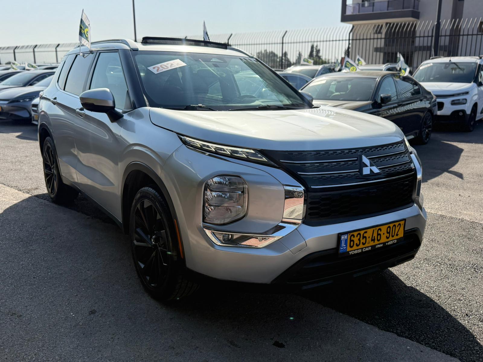 תמונות רכב מיצובישי OUTLANDER