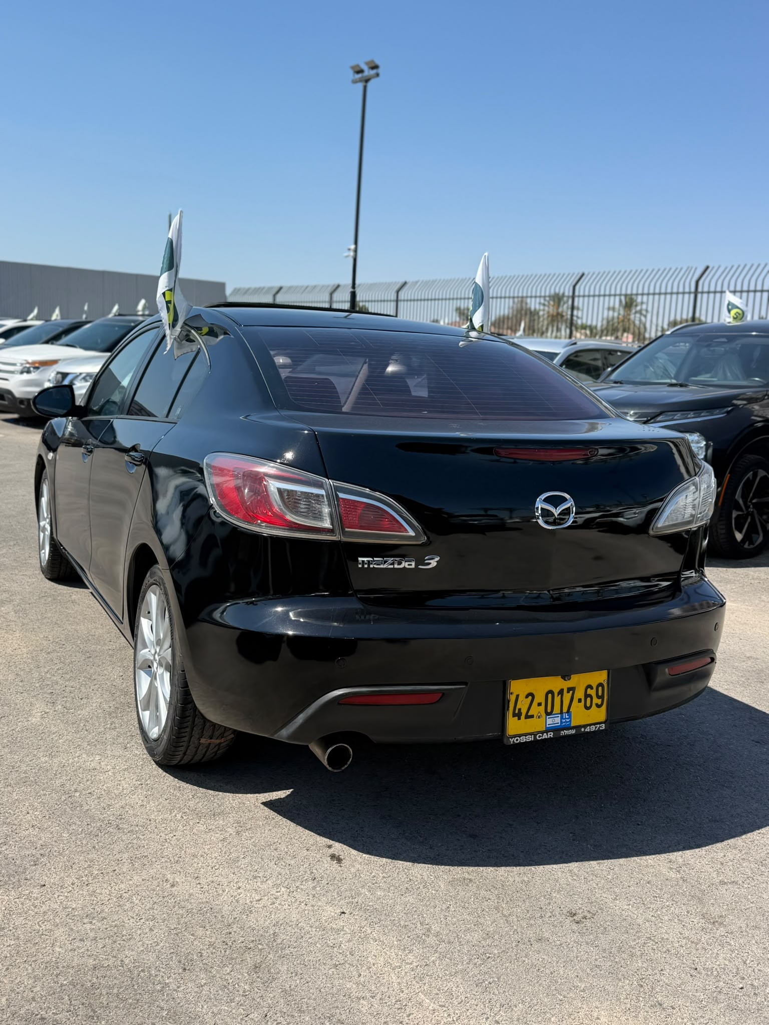 תמונות רכב מזדה MAZDA 3