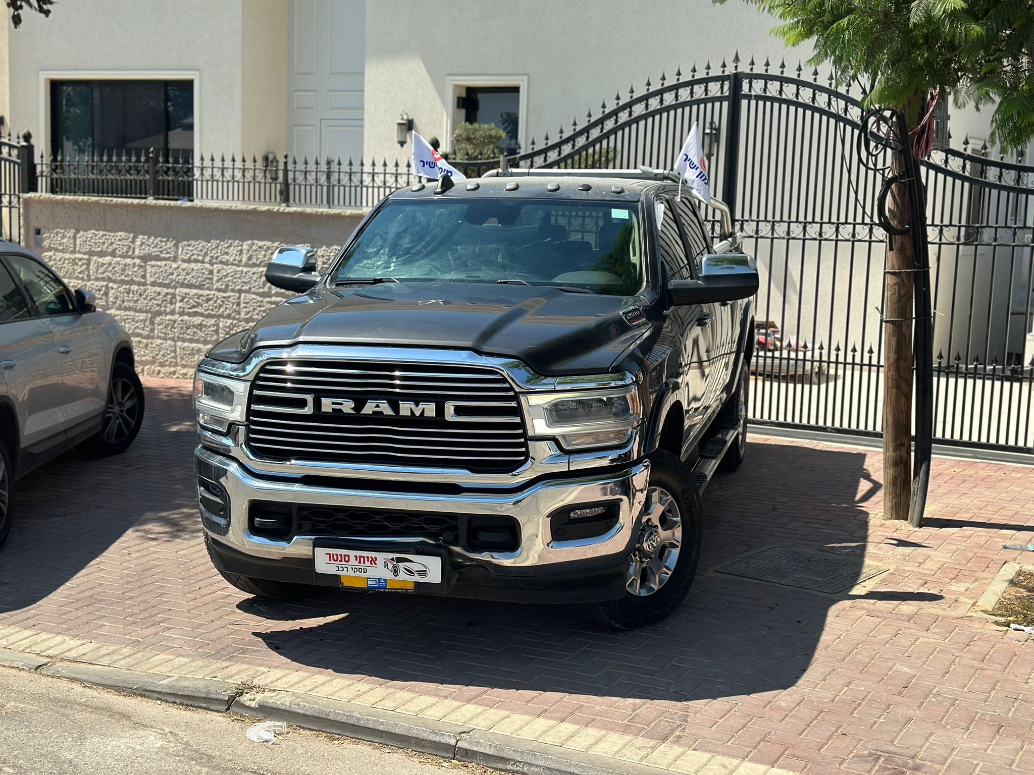 תמונות רכב דודג' ראם