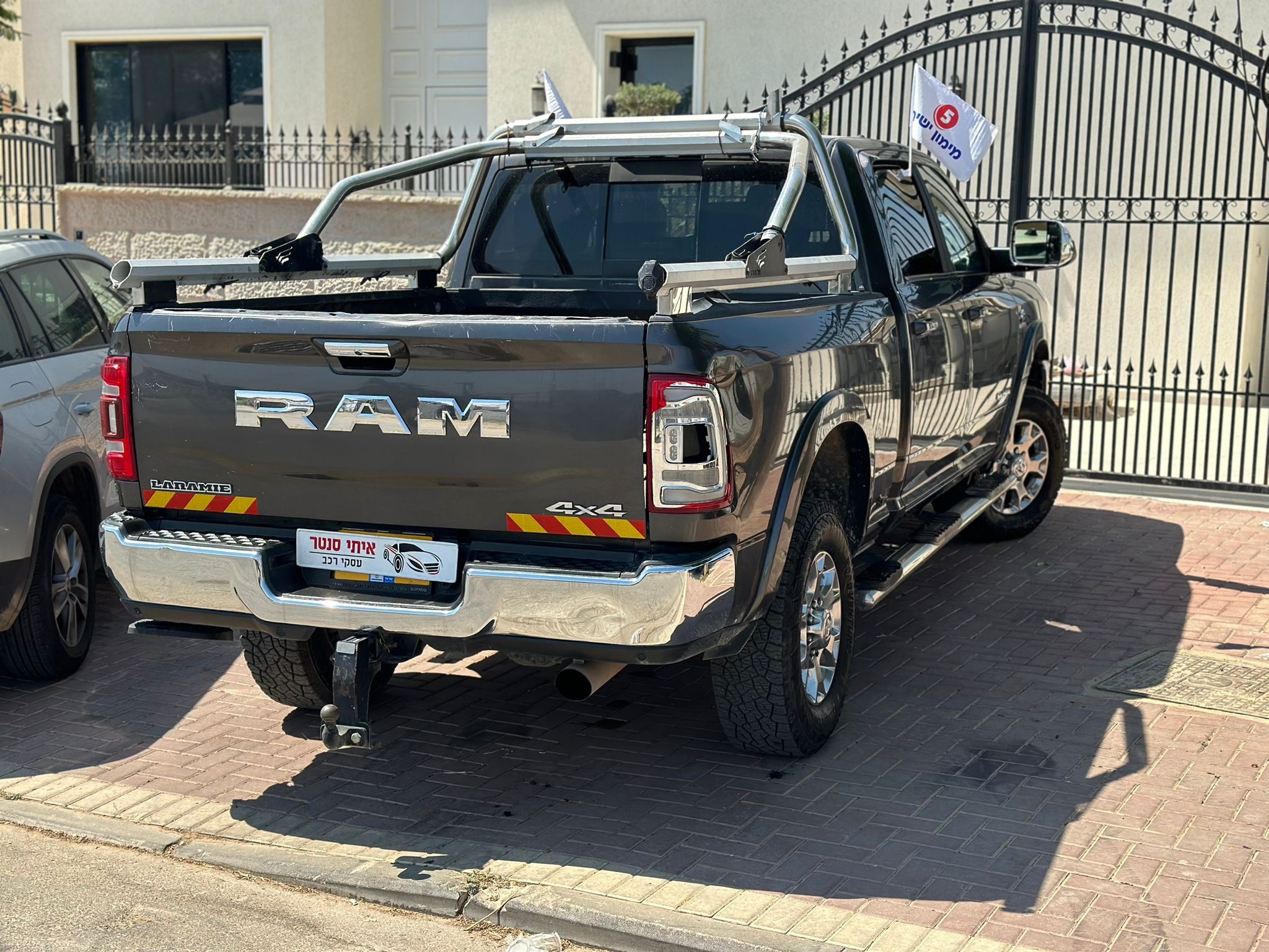 תמונות רכב דודג' ראם