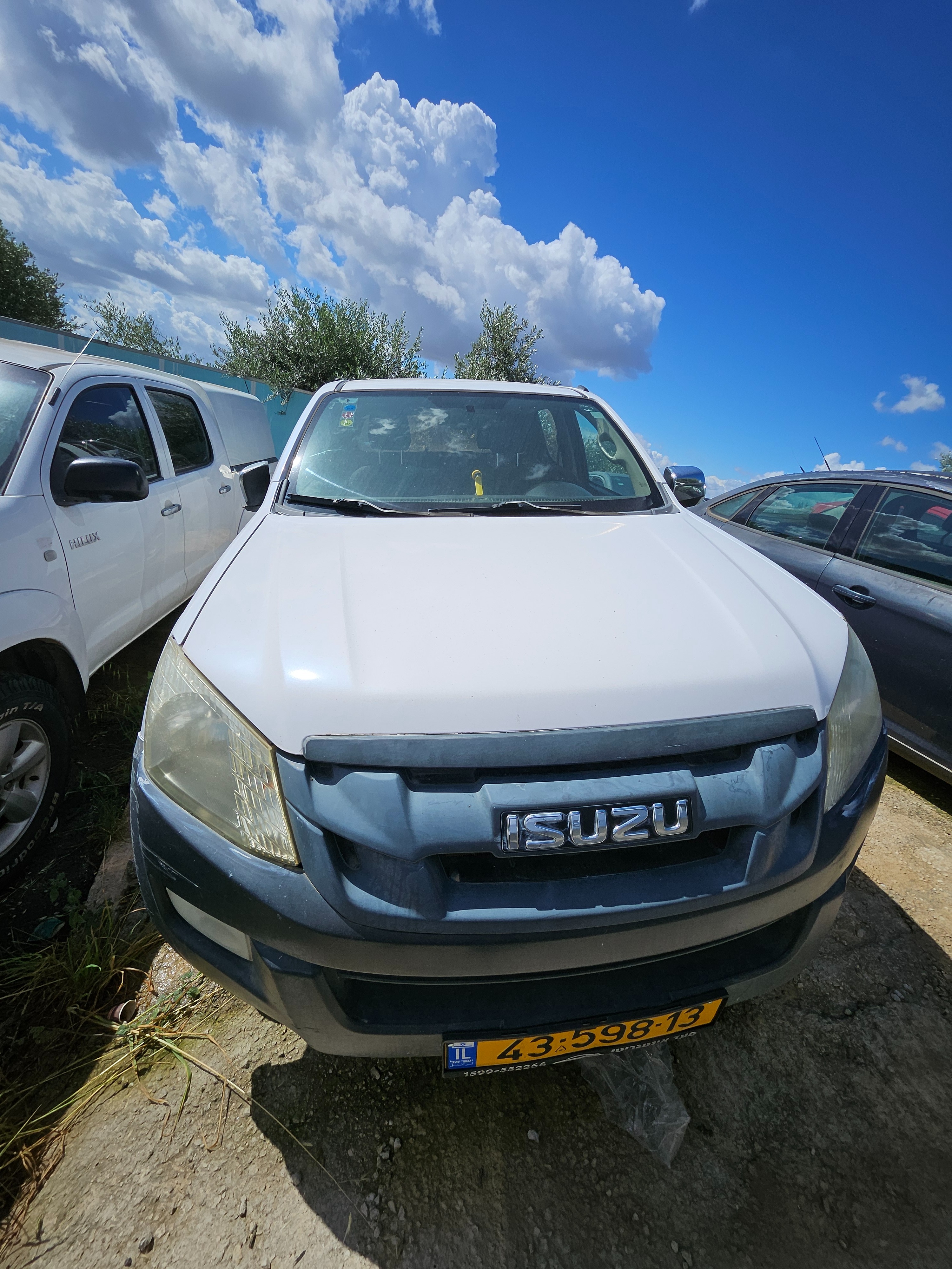 תמונות רכב איסוזו D-Max