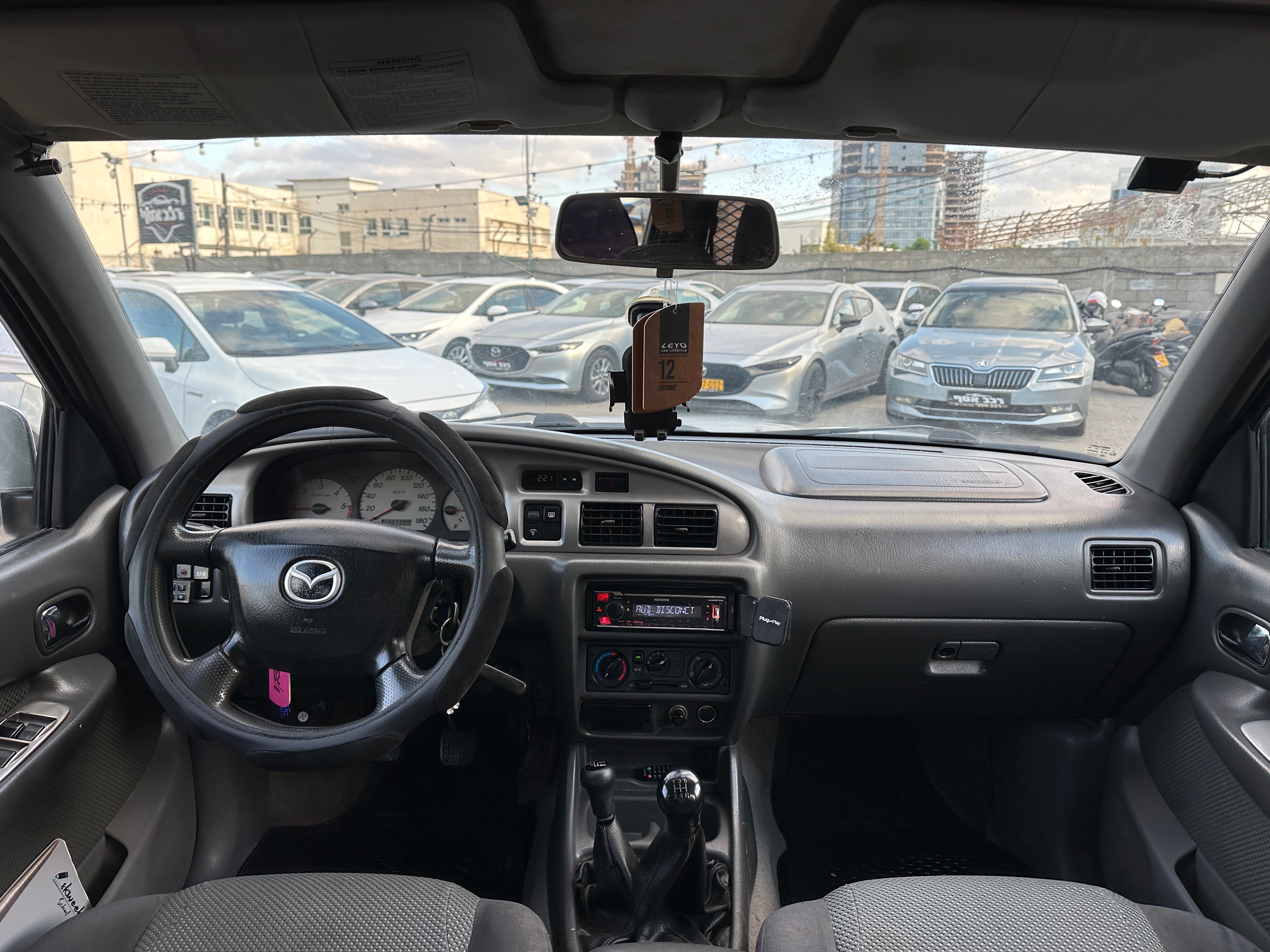 תמונות רכב מזדה B-2500