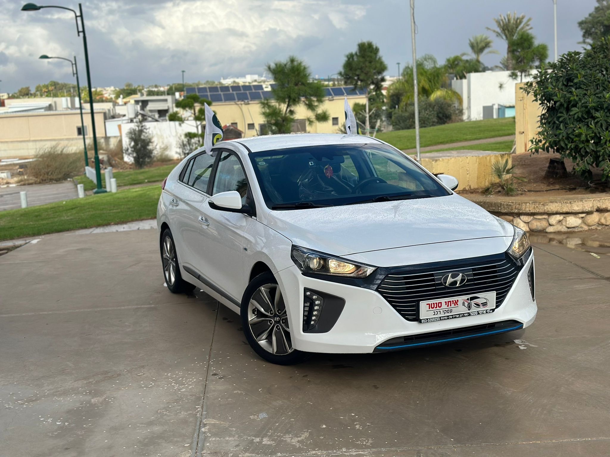 תמונות רכב יונדאי איוניק