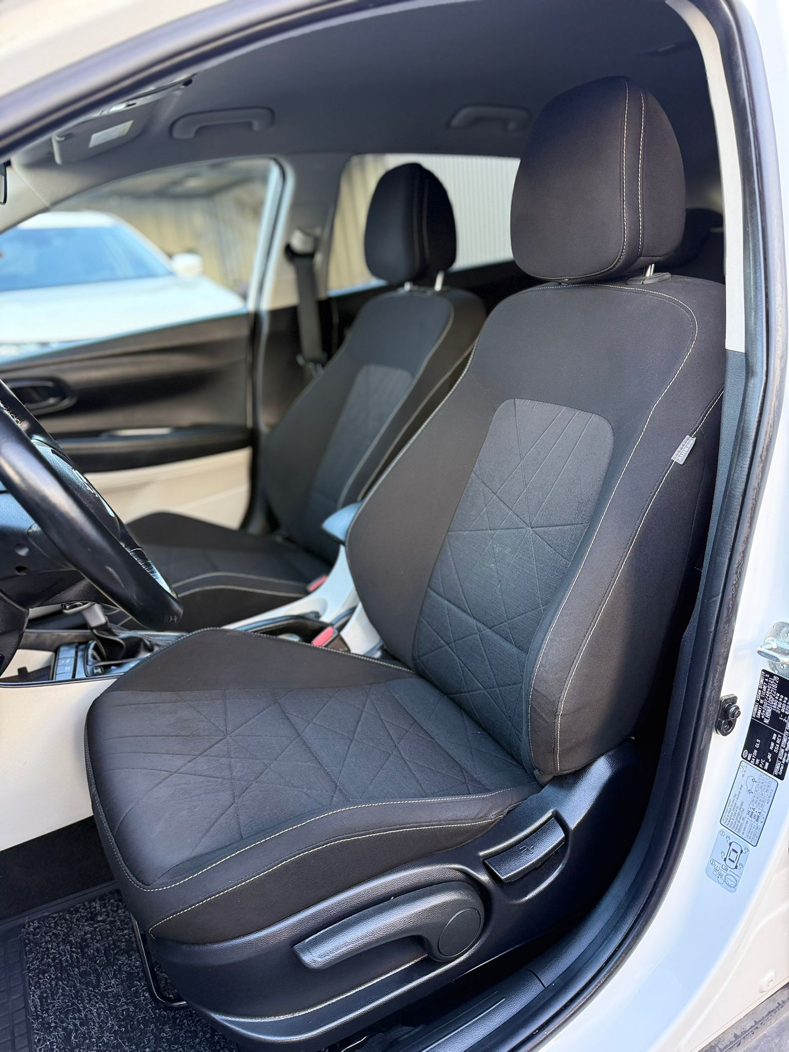 תמונות רכב יונדאי BAYON