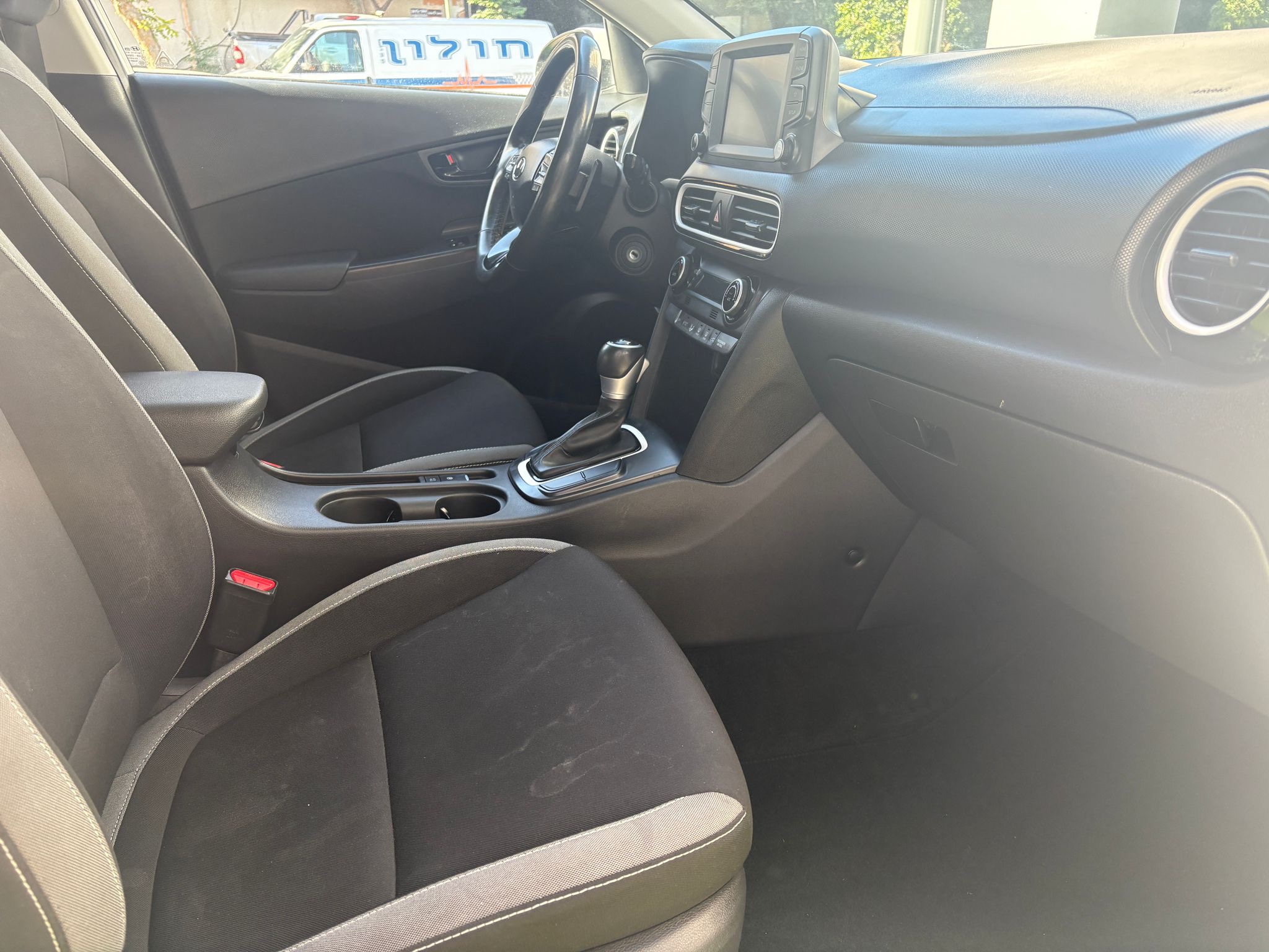 תמונות רכב יונדאי קונה