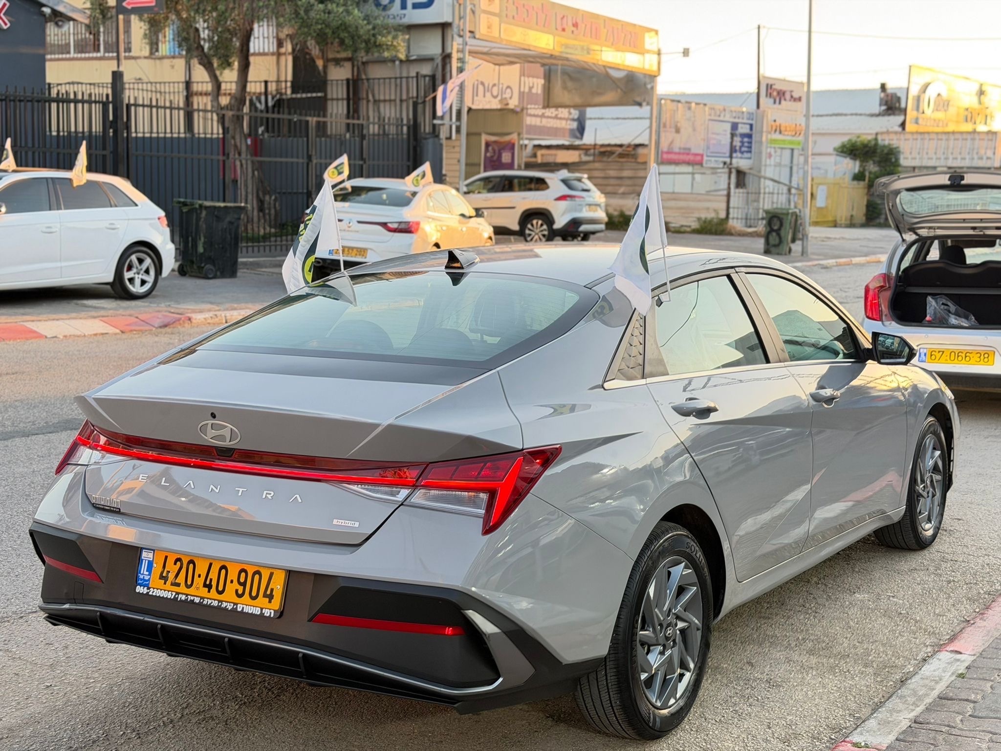 תמונות רכב יונדאי אלנטרה