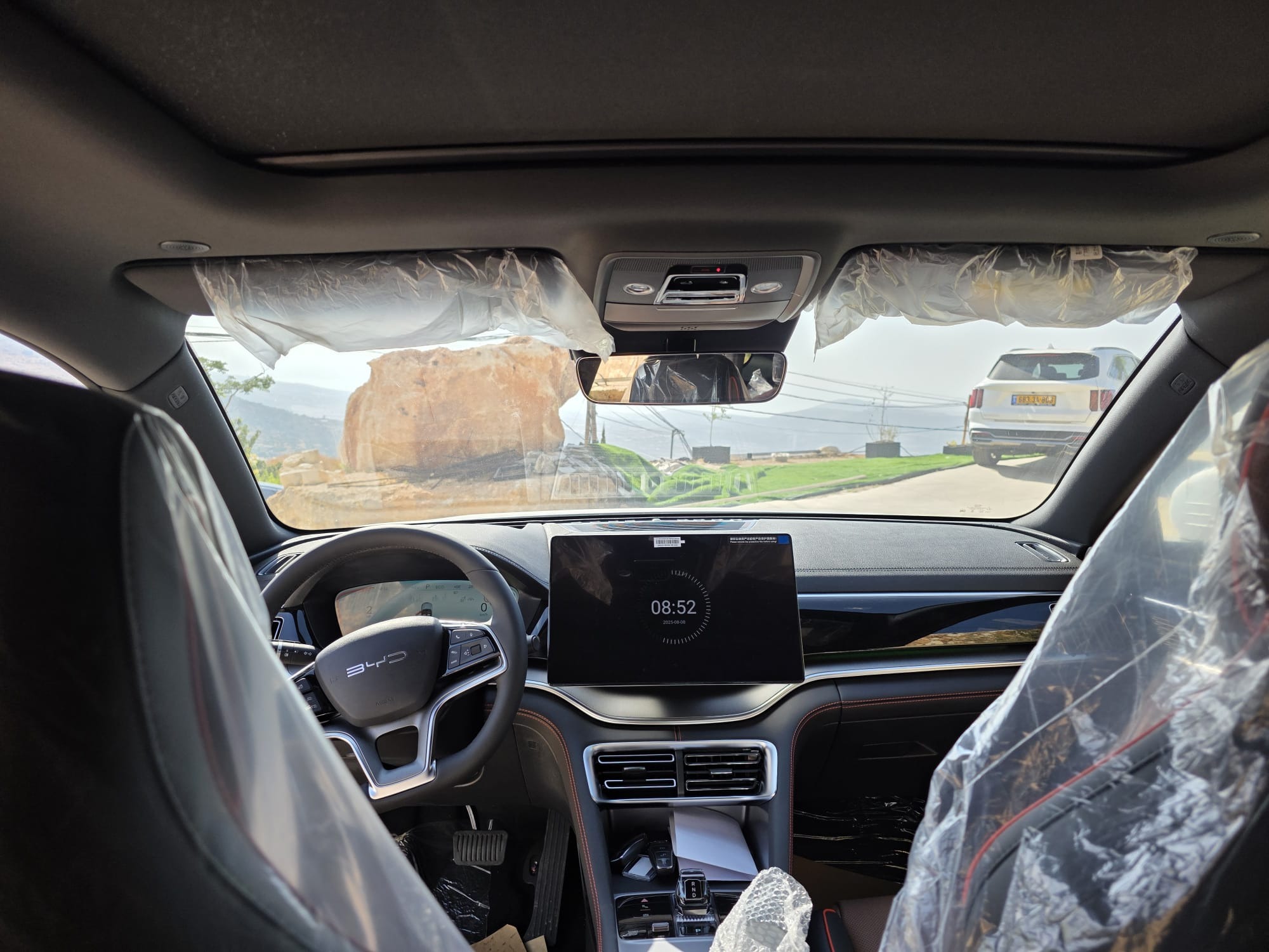 תמונות רכב בי ווי די SEAL U