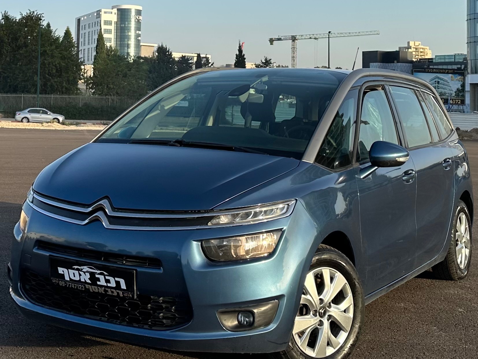 תמונות רכב סיטרואן C4 פיקאסו