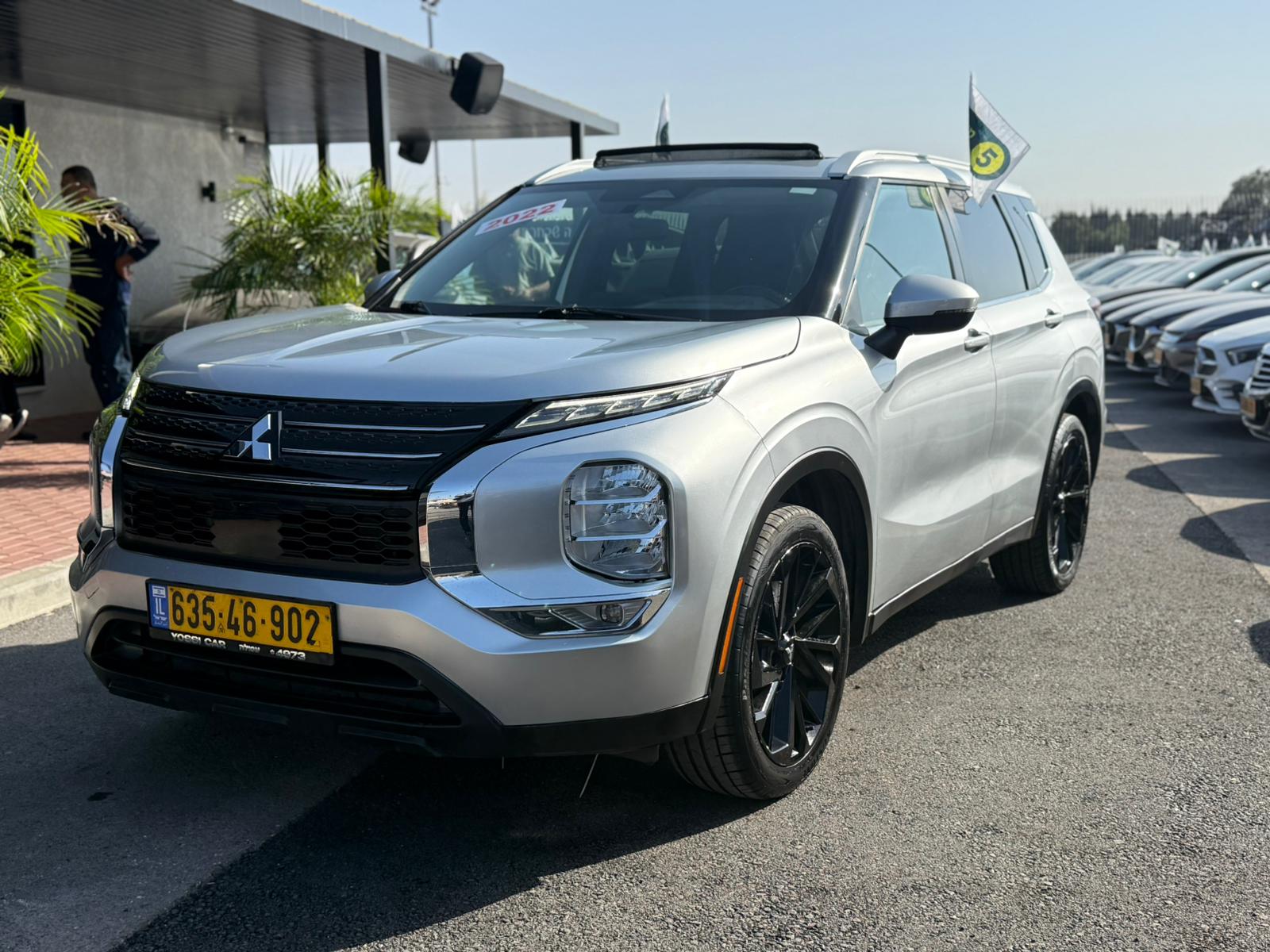 מיצובישי, OUTLANDER