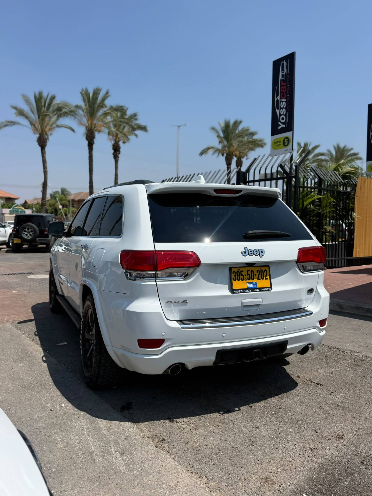 תמונות רכב ג'יפ GRAND CHEROKEE