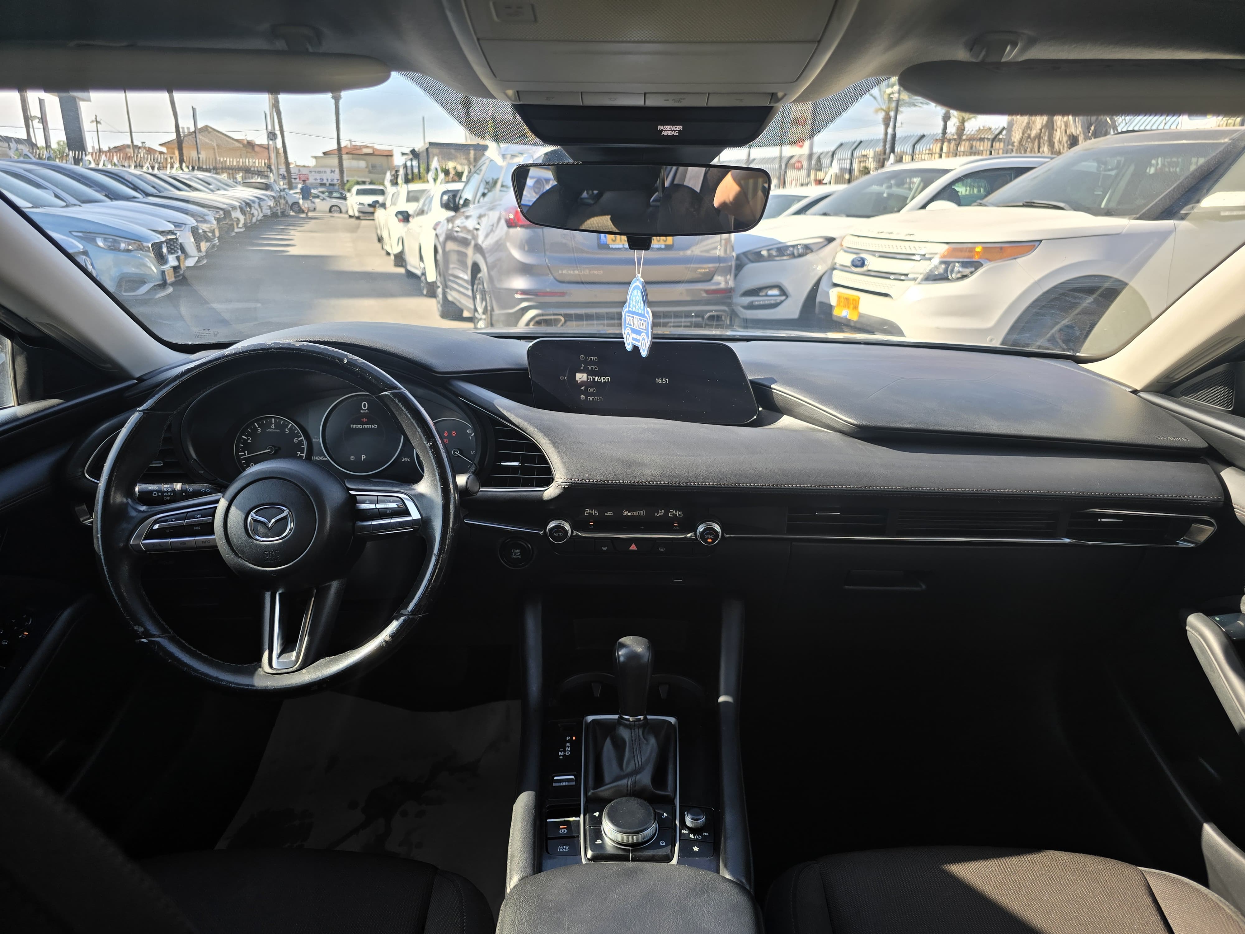 תמונות רכב מזדה MAZDA3