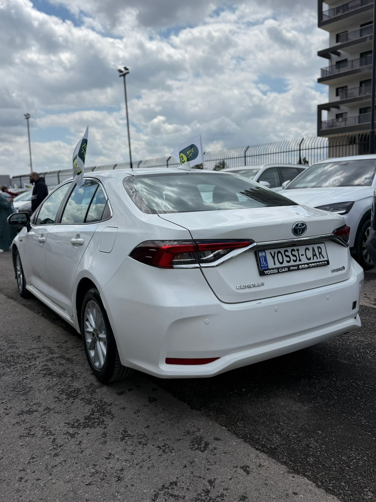 תמונות רכב טויוטה COROLLA HSD SDN