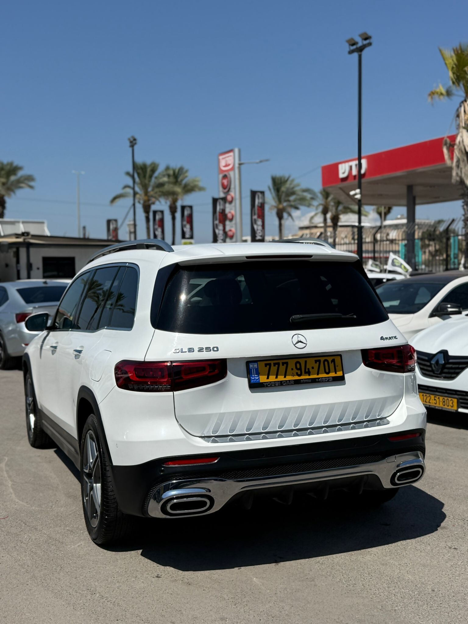 תמונות רכב מרצדס GLB250 4MATIC