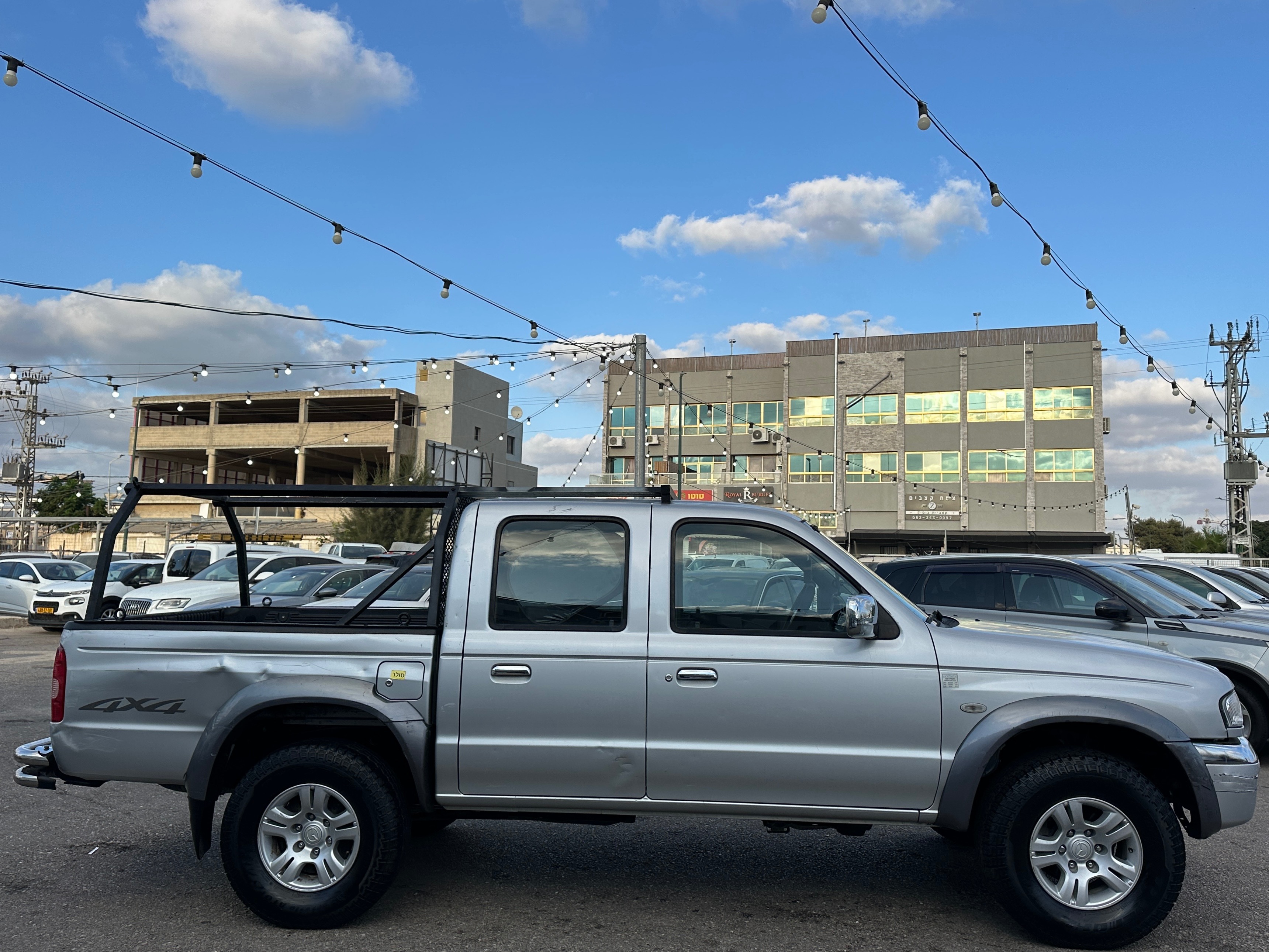 תמונות רכב מזדה B-2500