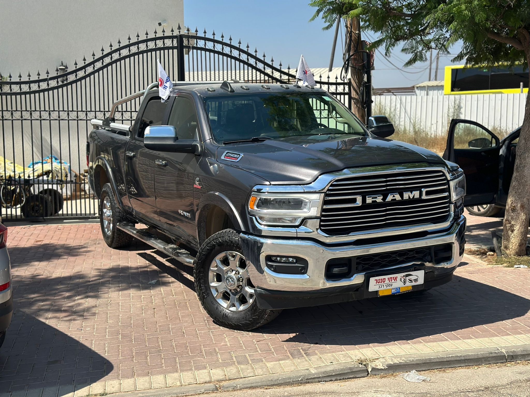 תמונות רכב דודג' ראם