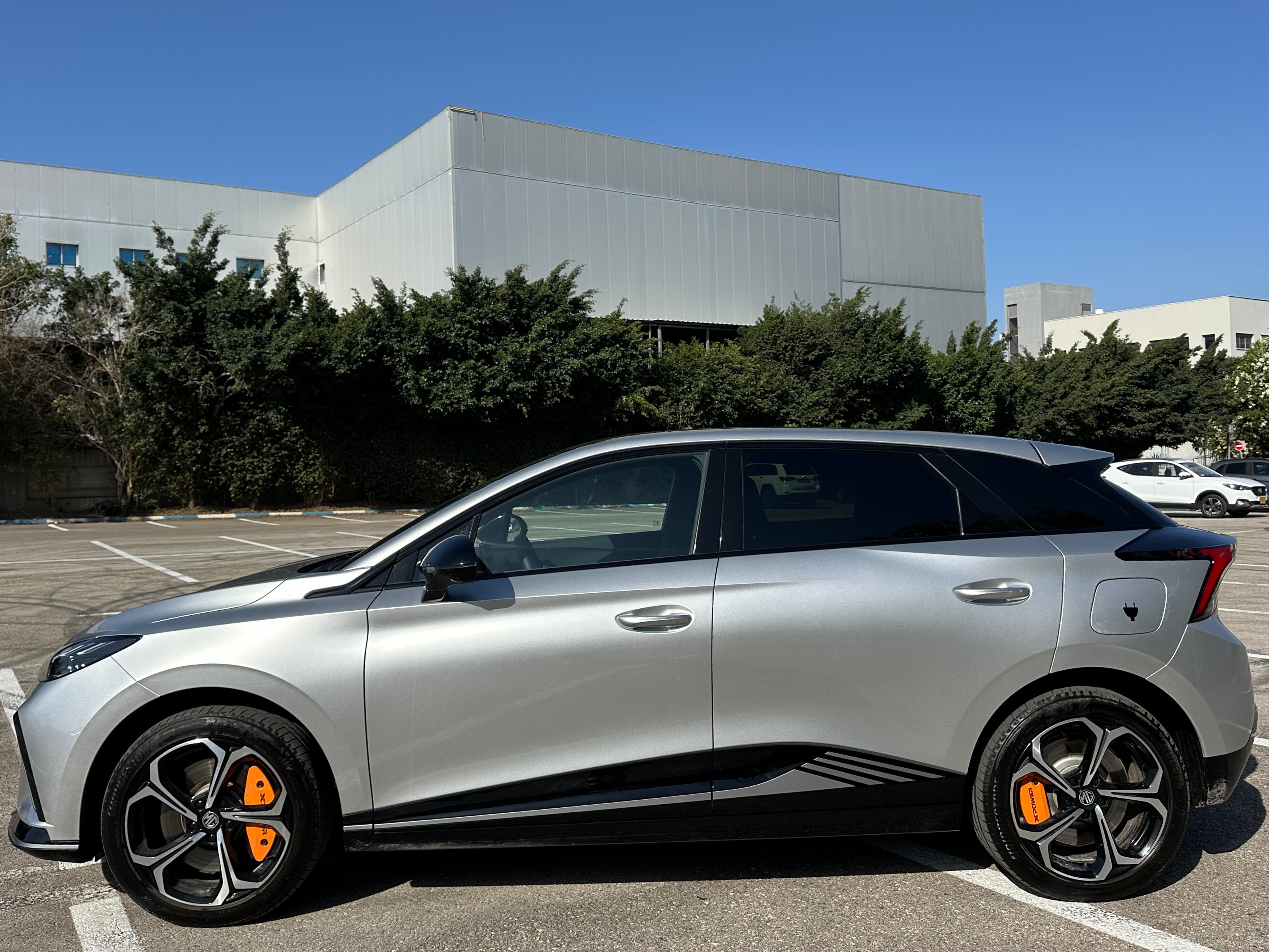 תמונות רכב MG MG4