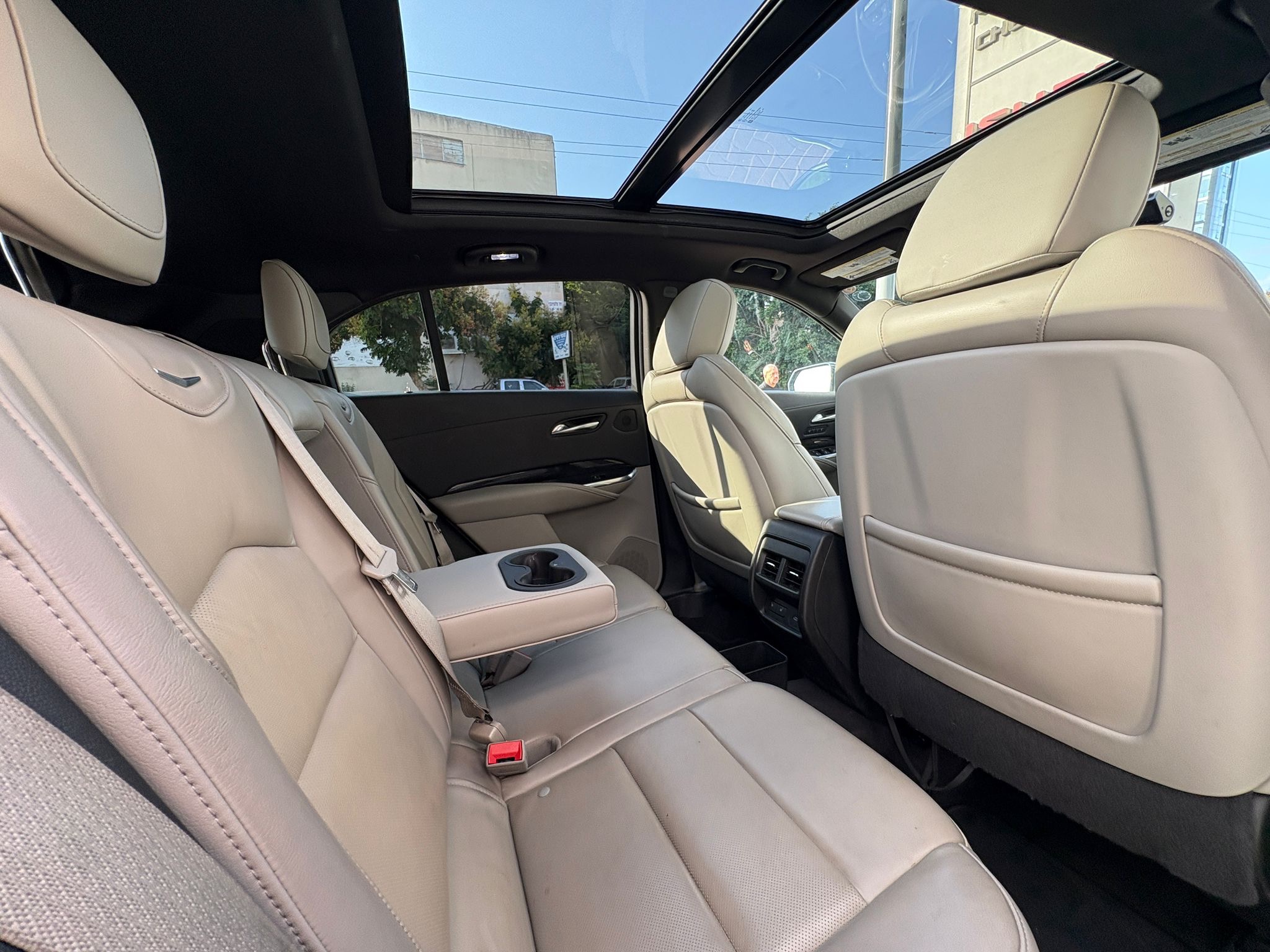 תמונות רכב קאדילאק XT4