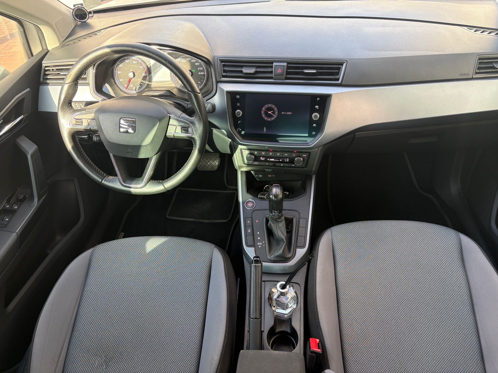 תמונות רכב סיאט ארונה