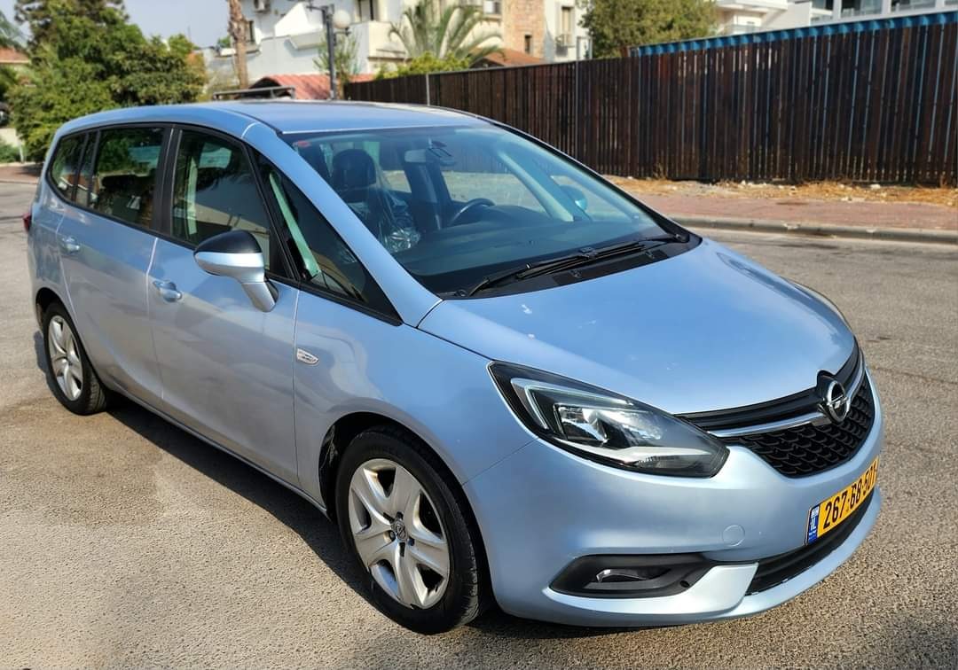 אופל, ZAFIRA TOURER
