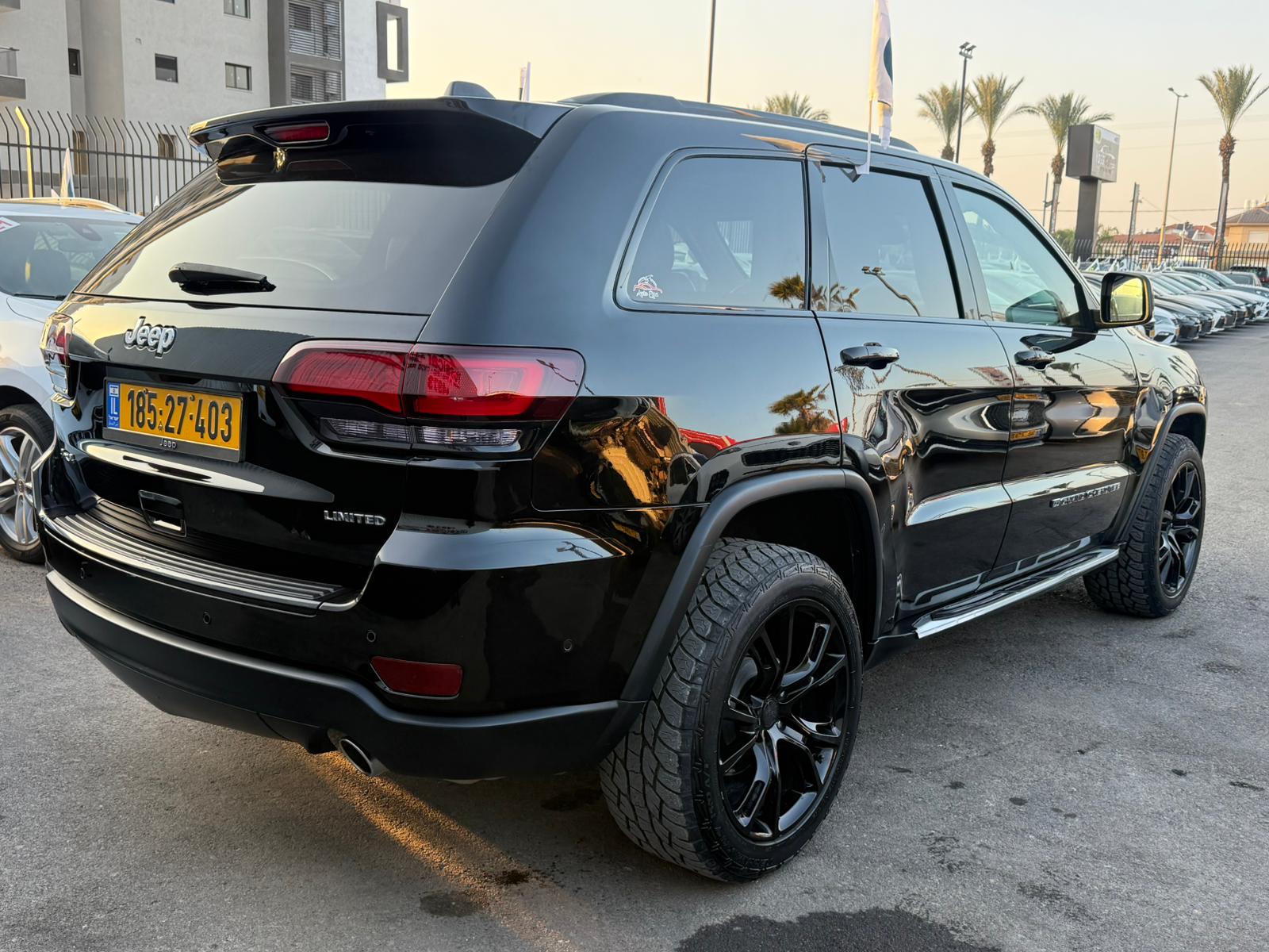 תמונות רכב ג'יפ GRAND CHEROKEE