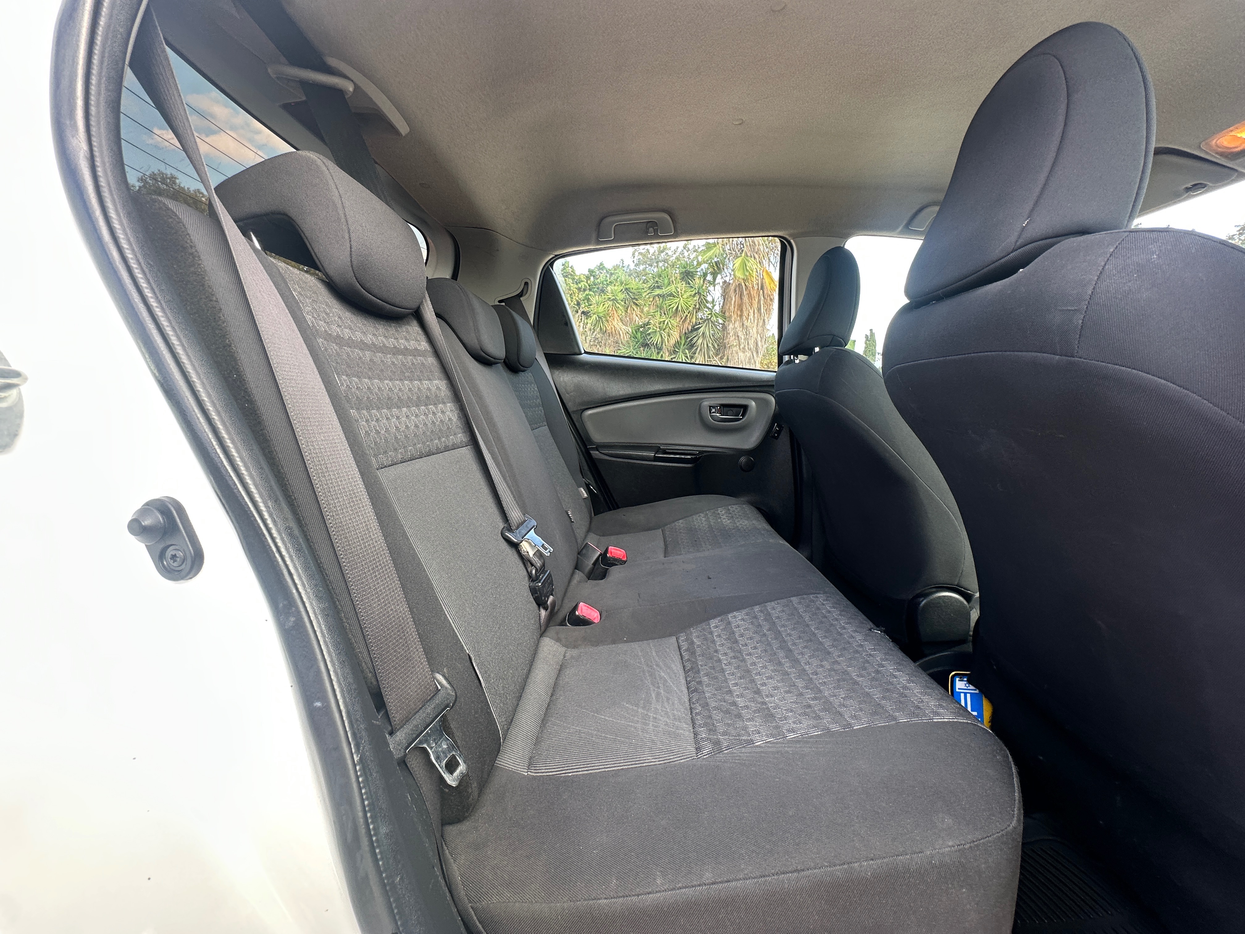 תמונות רכב טויוטה יאריס