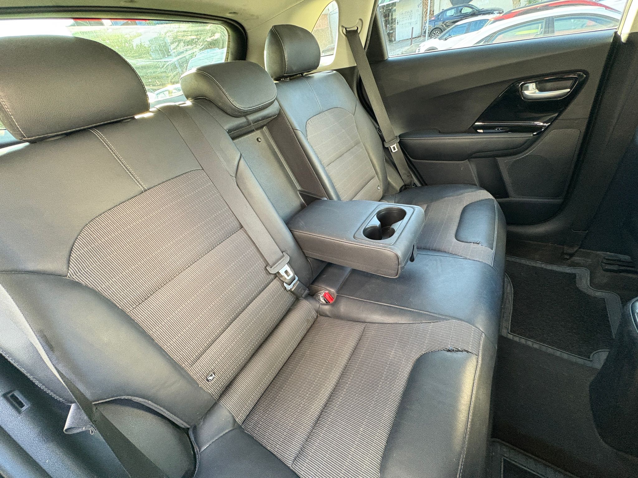 תמונות רכב קיה נירו