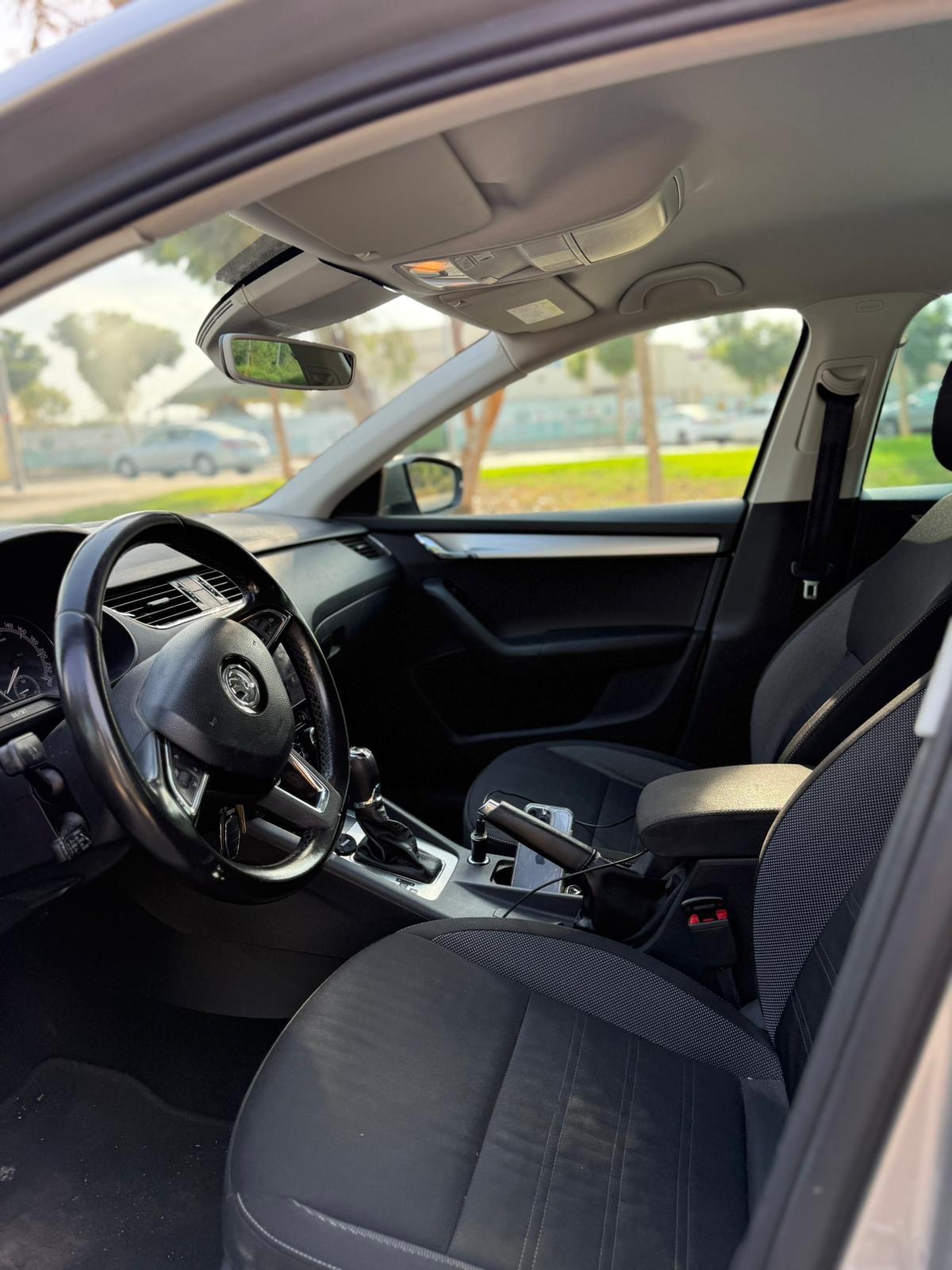 תמונות רכב רנו מגאן