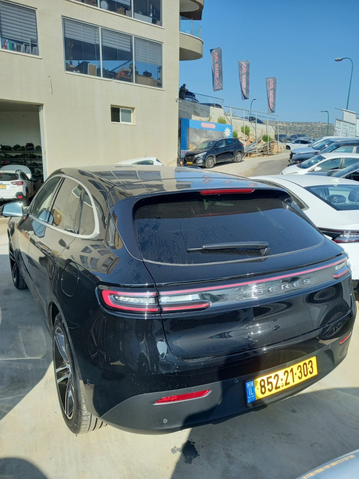 תמונות רכב SERES M5