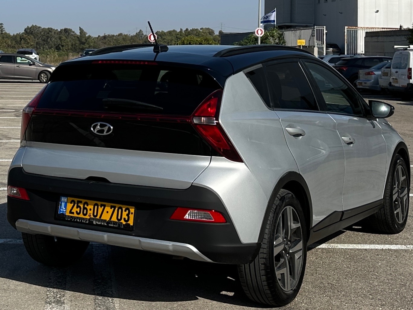 תמונות רכב יונדאי BAYON